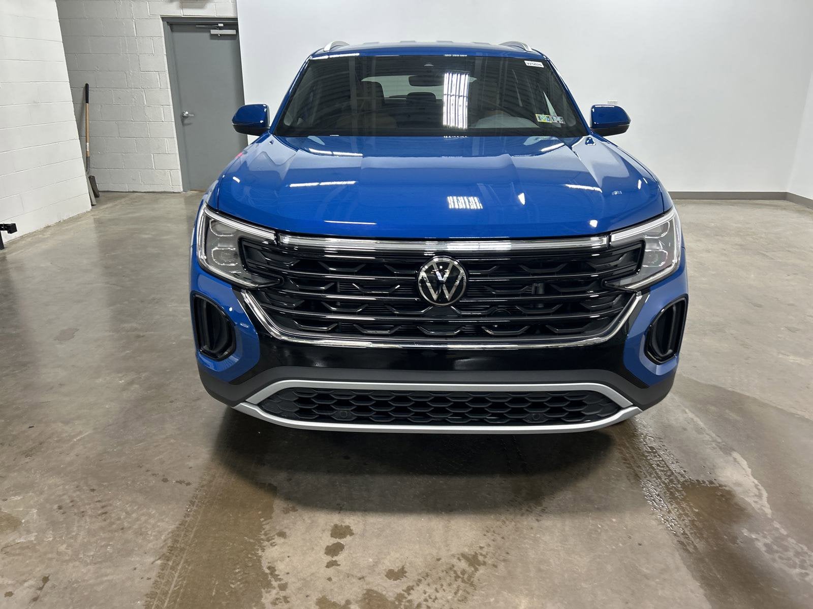2025 Volkswagen Atlas Cross Sport 2.0T SE