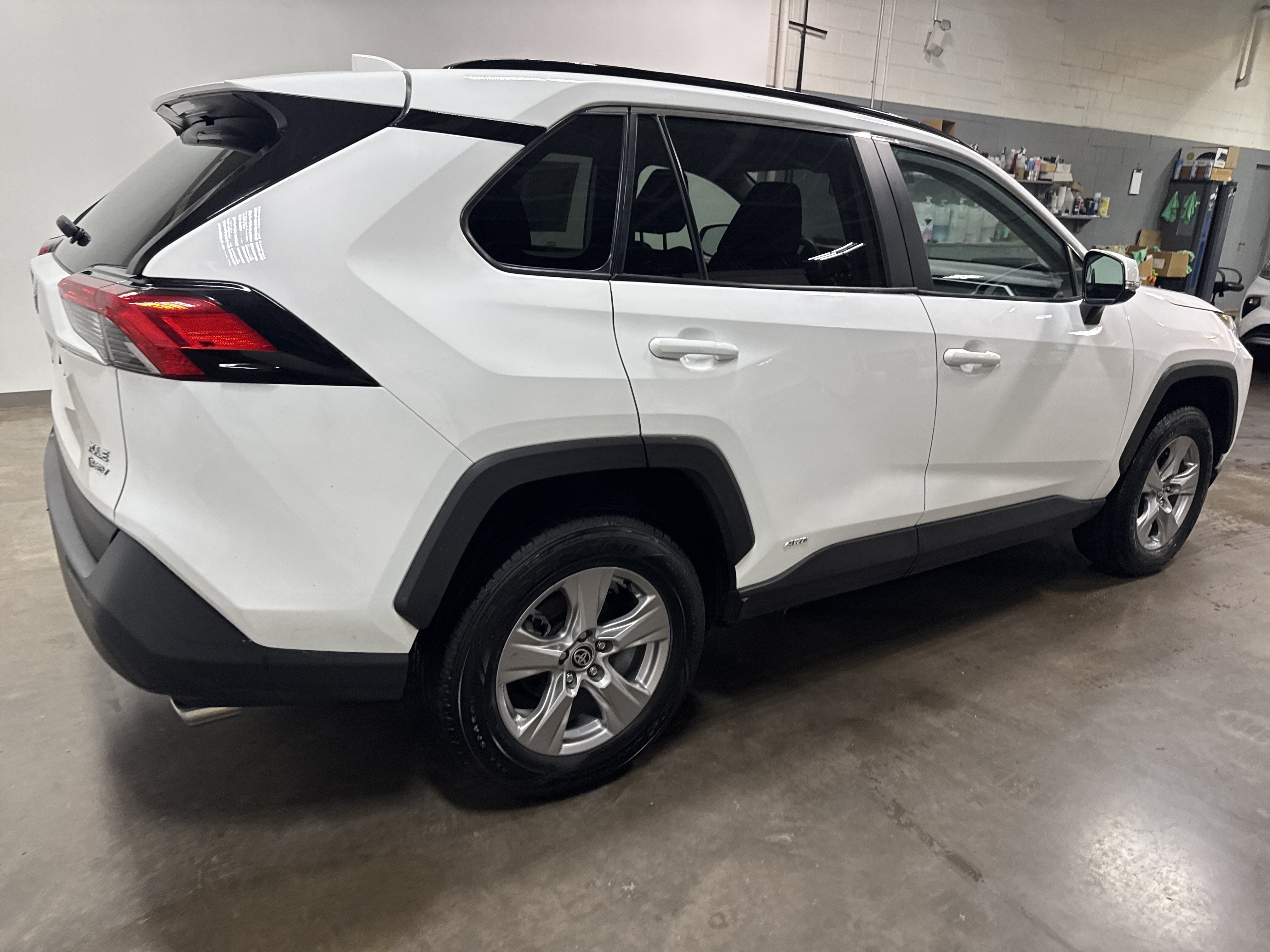 2025 Toyota RAV4 Hybrid XLE