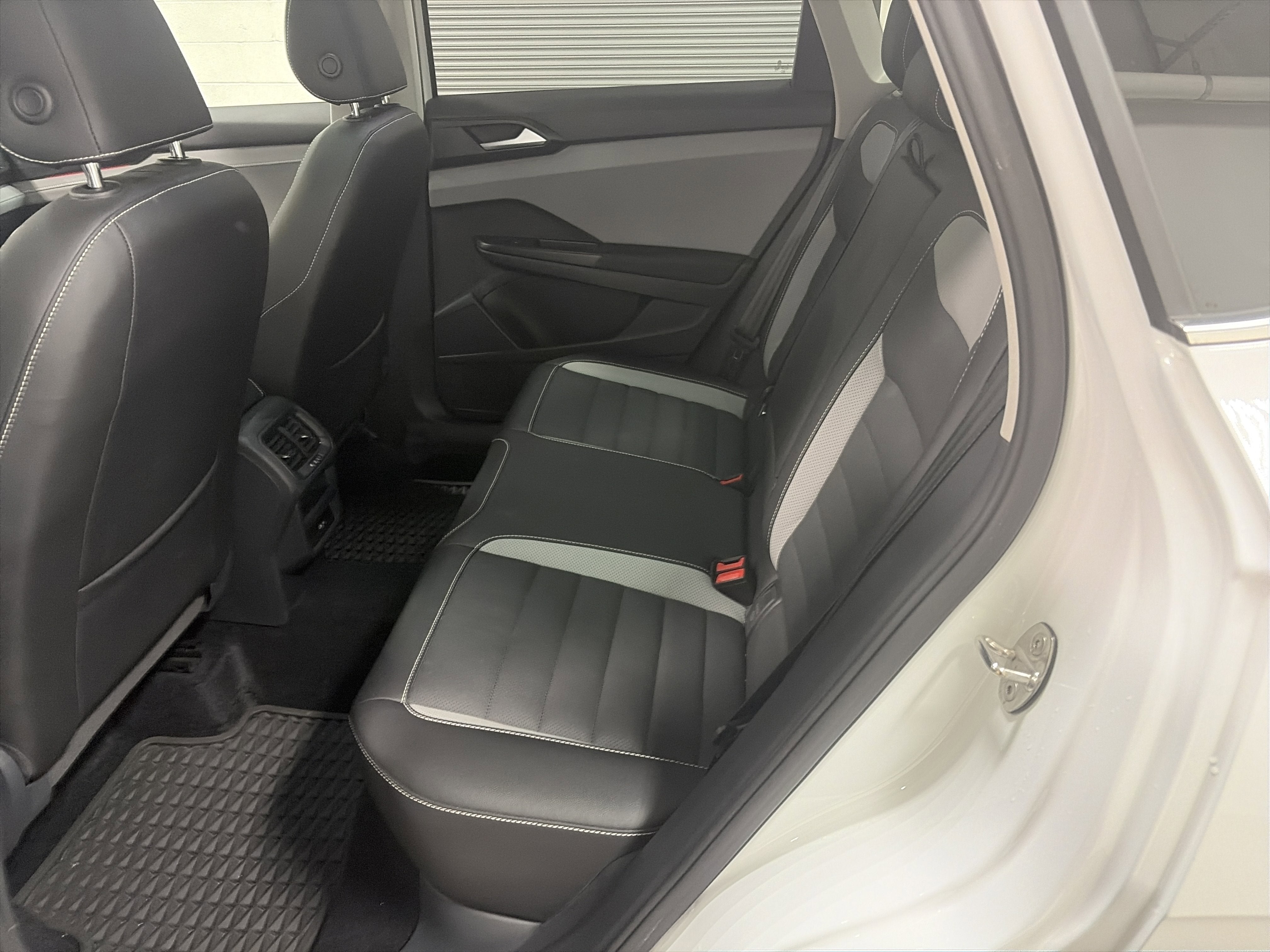 2022 Volkswagen Taos SEL
