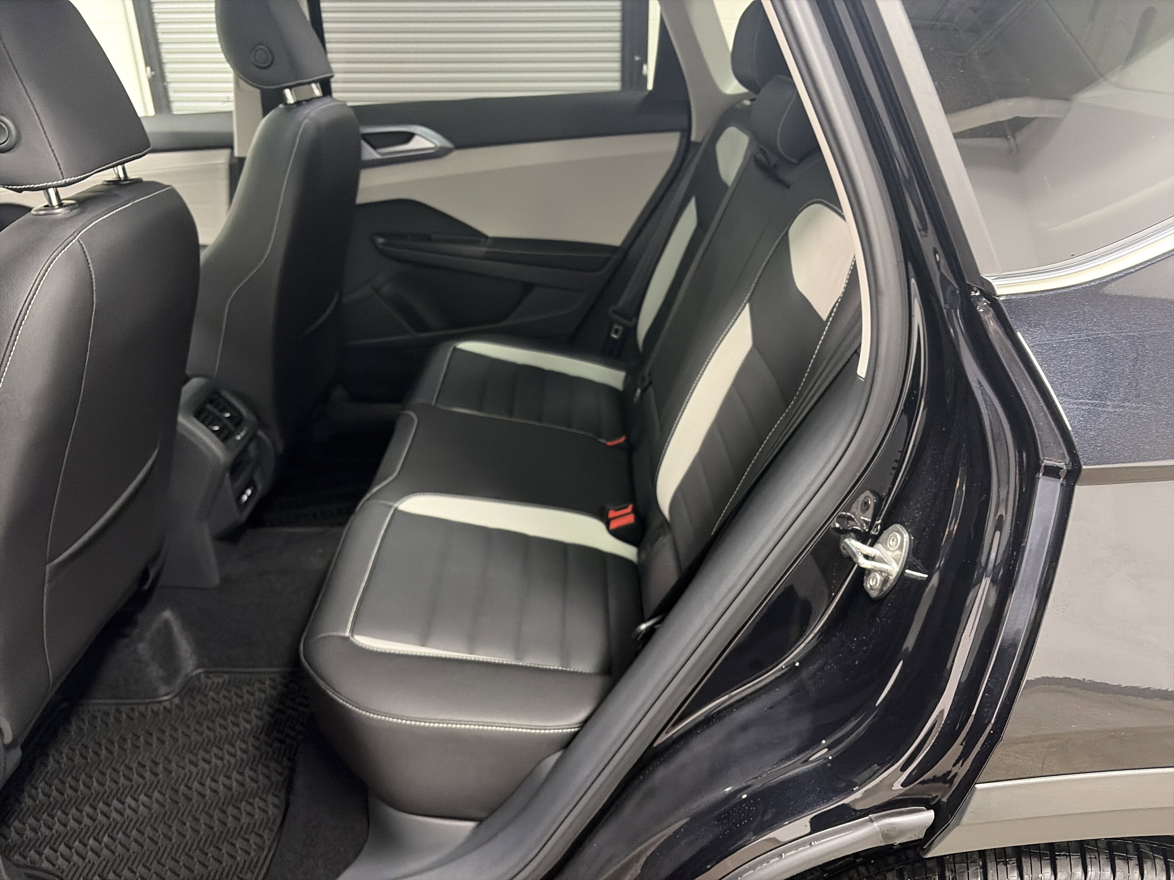 2026 Volkswagen Taos 1.5T SEL