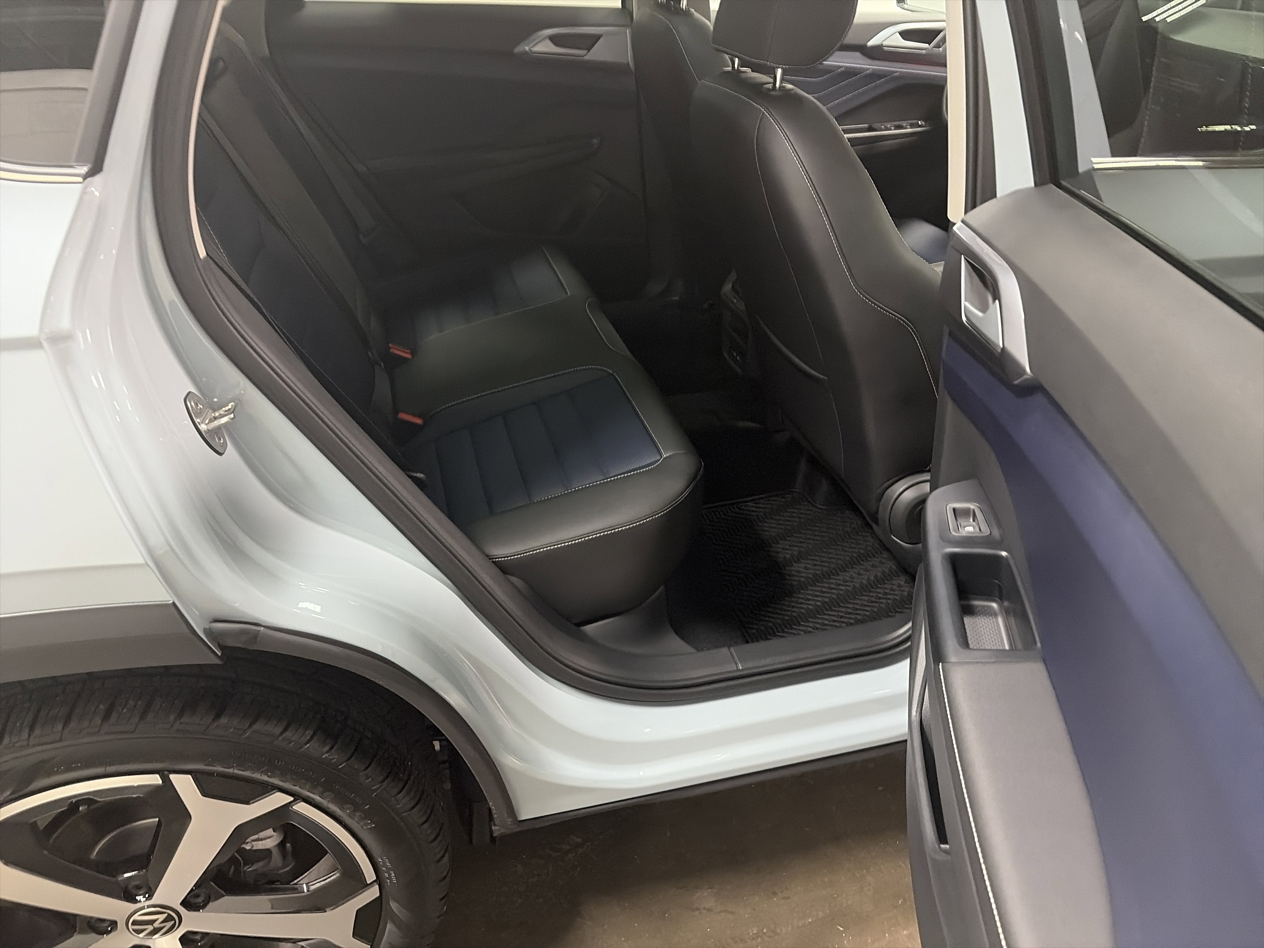 2026 Volkswagen Taos 1.5T SEL