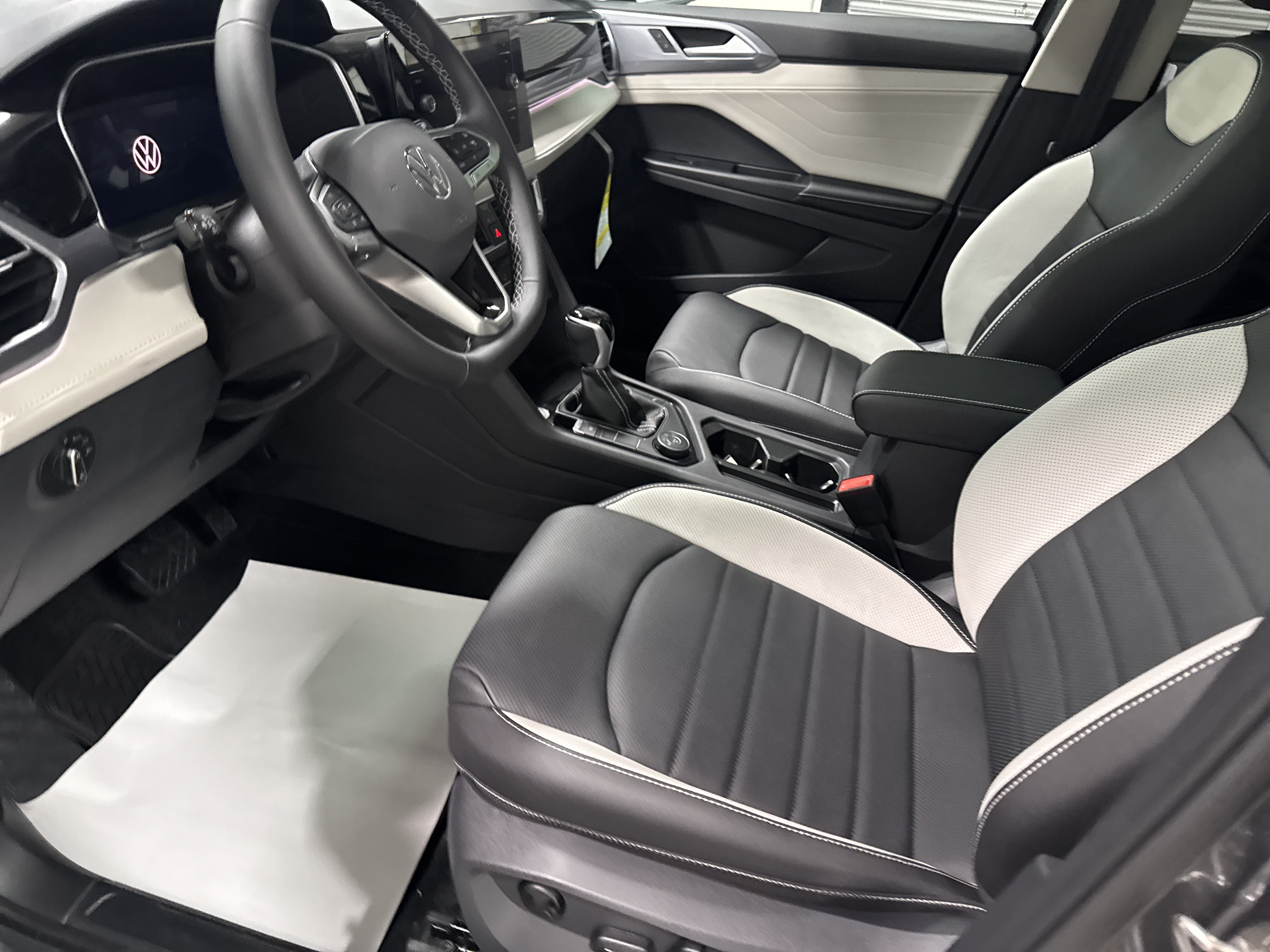 2027 Volkswagen Taos SEL