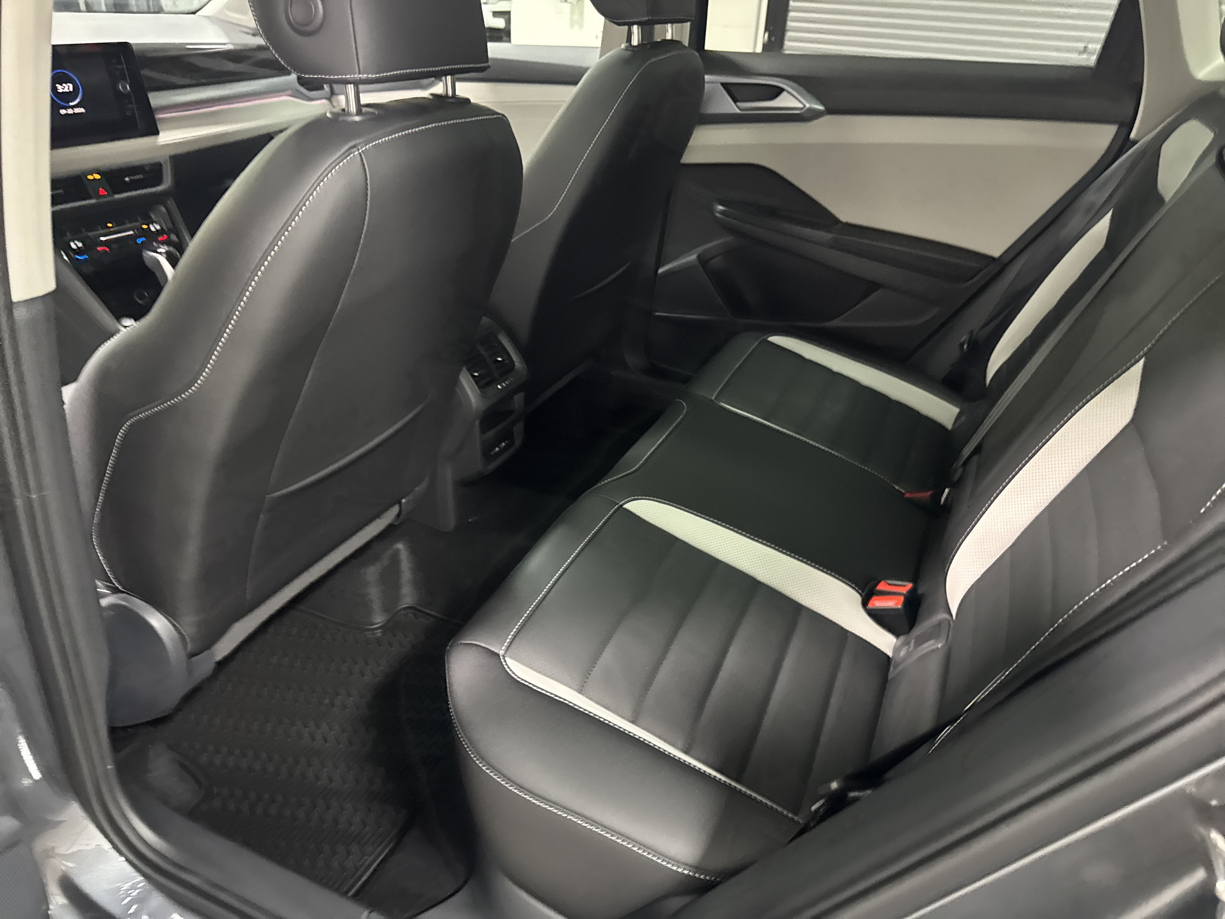 2027 Volkswagen Taos SEL