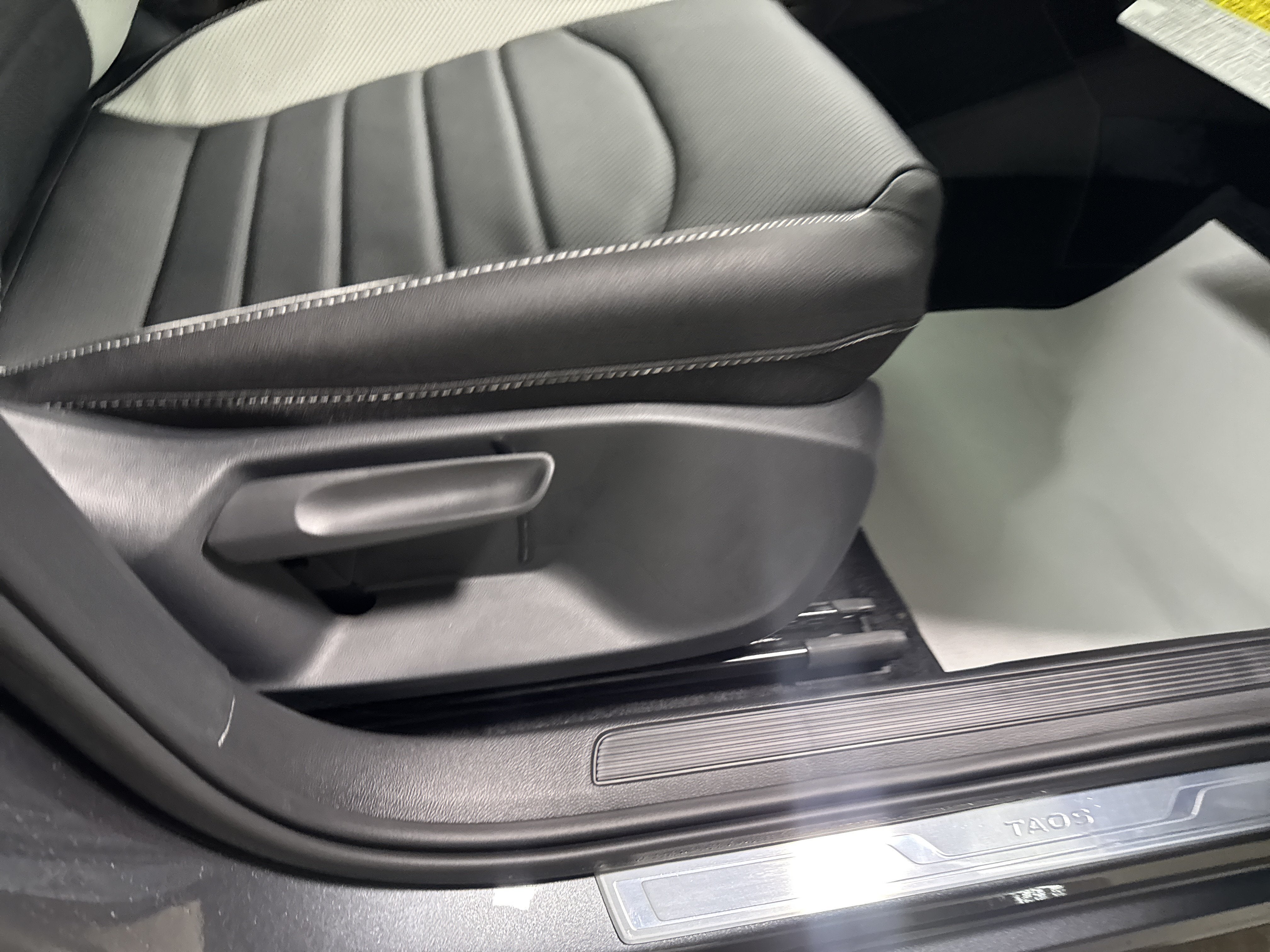 2027 Volkswagen Taos SEL