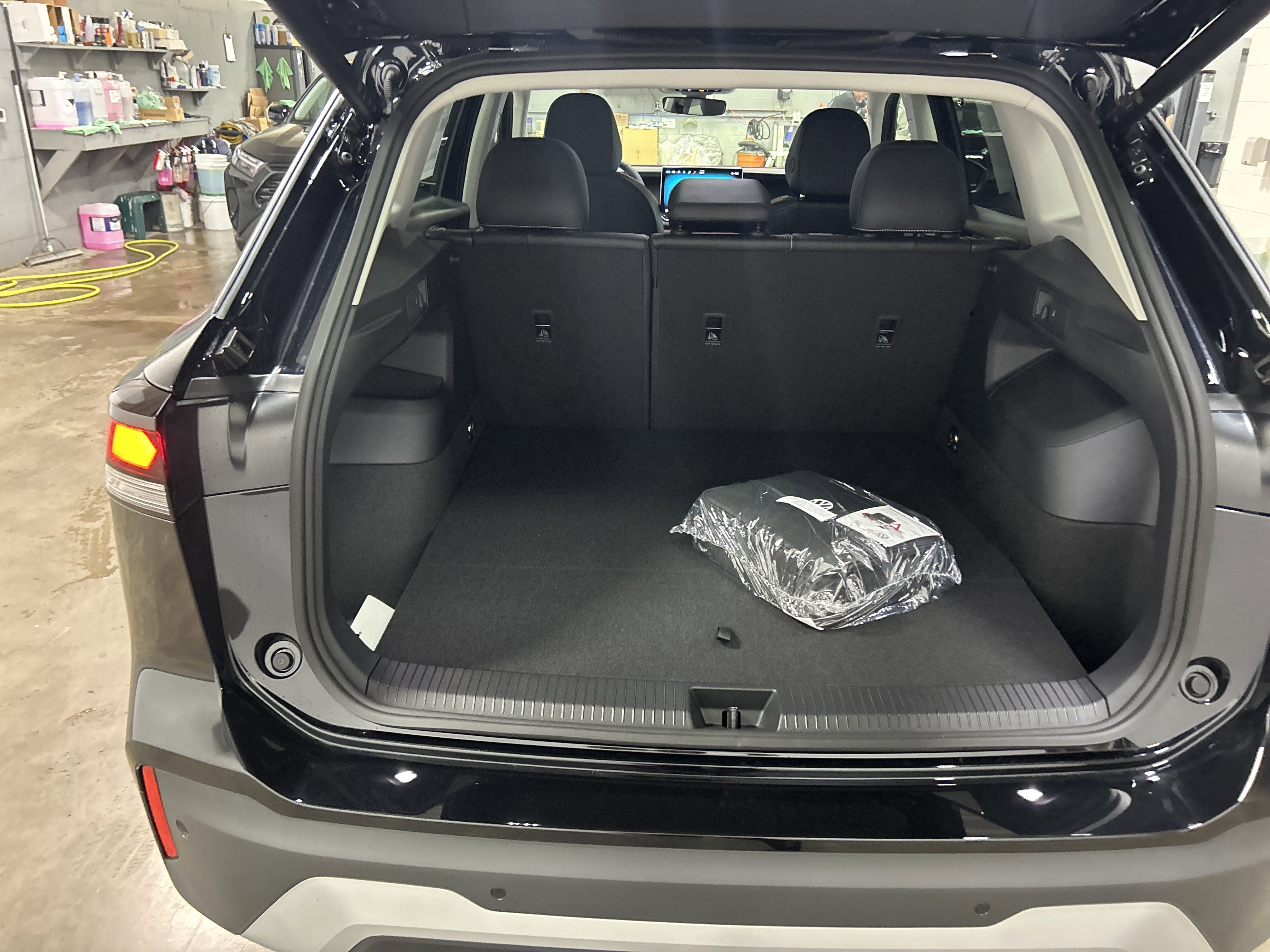 2025 Volkswagen Tiguan 2.0T SE