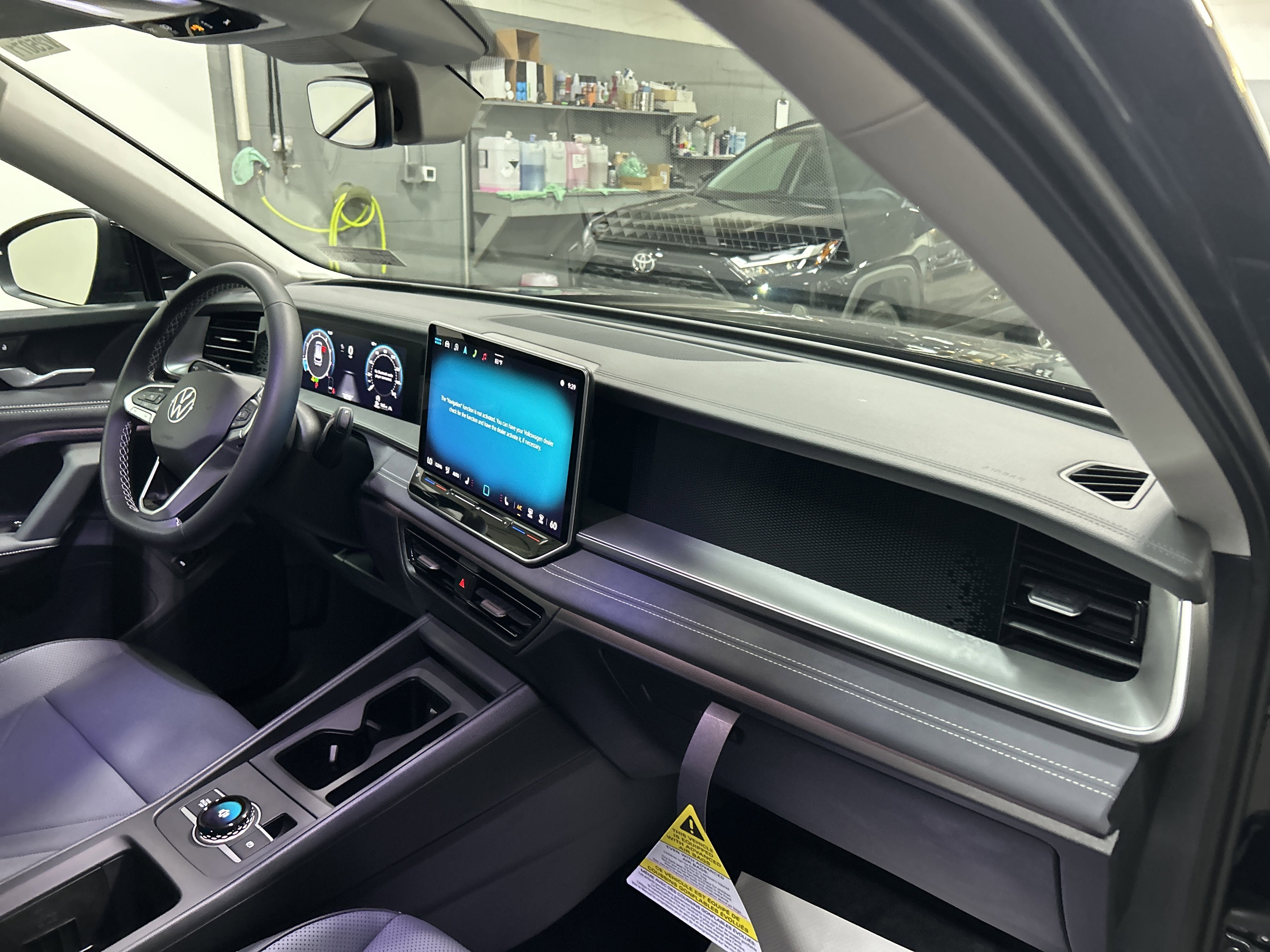 2025 Volkswagen Tiguan 2.0T SE