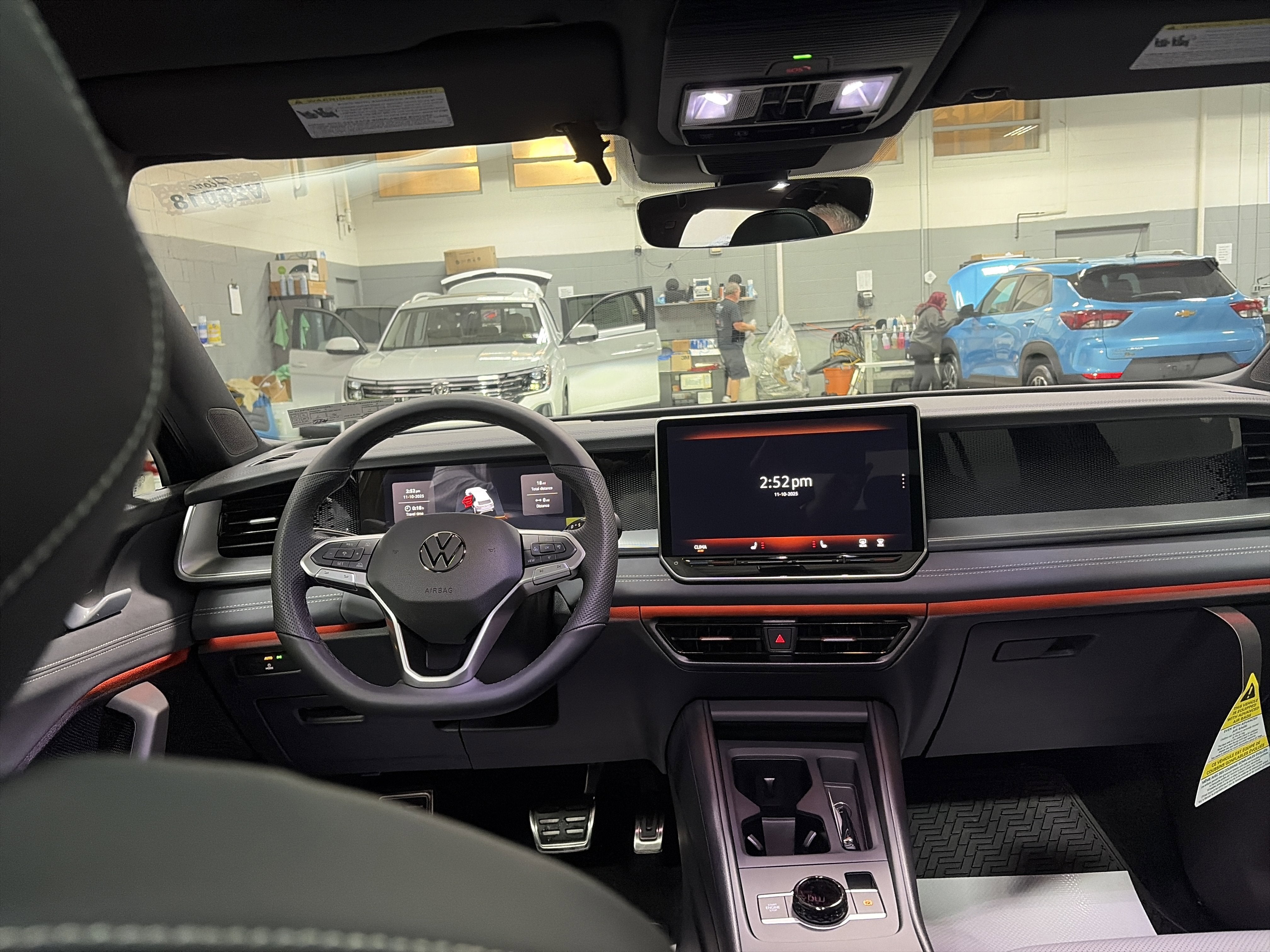 2026 Volkswagen Tiguan 2.0T SE R-Line Black