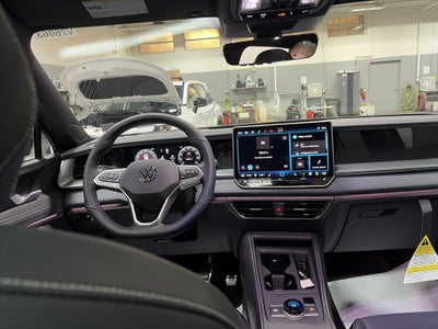 2026 Volkswagen Tiguan 2.0T SE R-Line Black