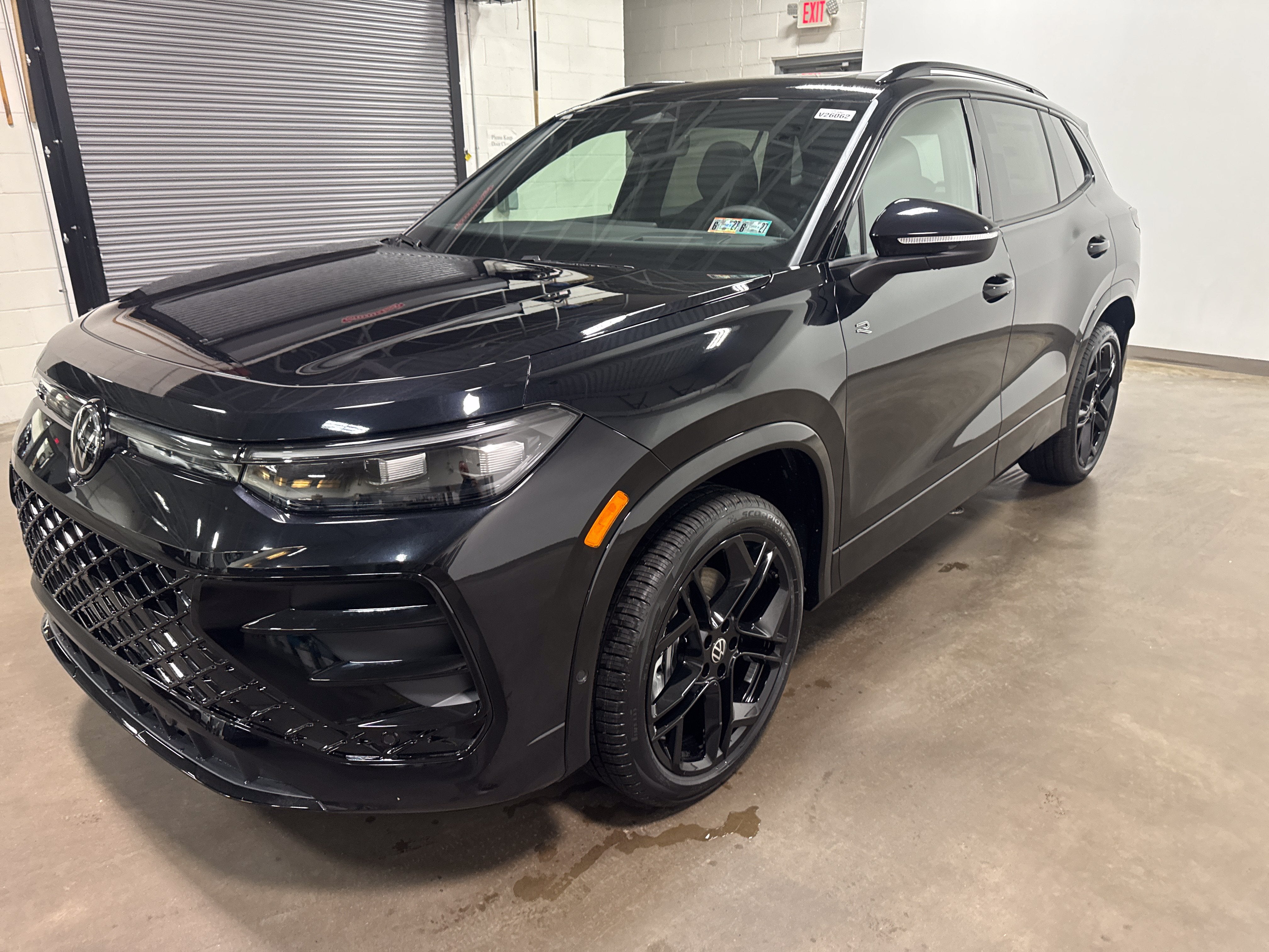 2026 Volkswagen Tiguan SE R-Line Black
