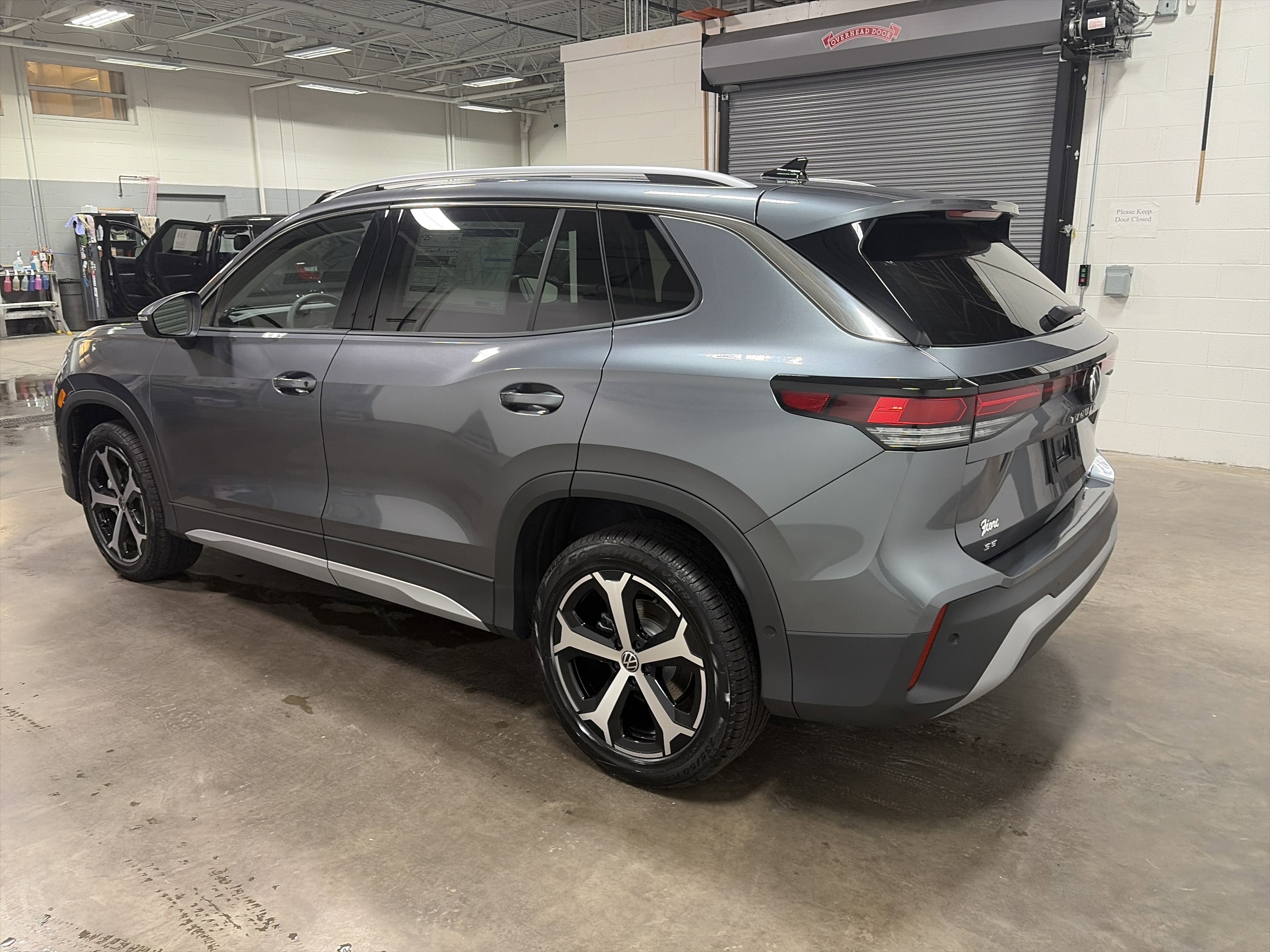 2026 Volkswagen Tiguan 2.0T SE