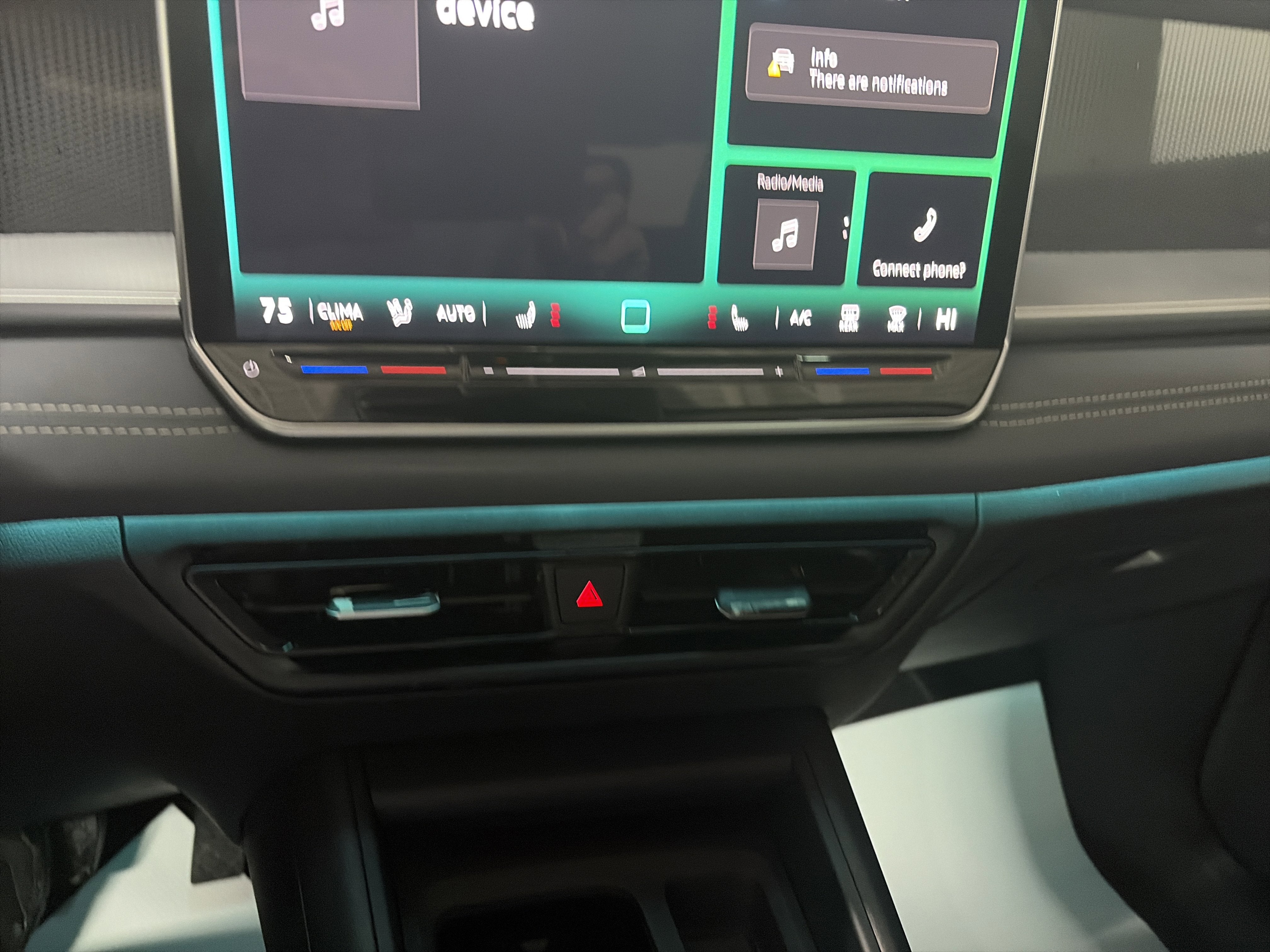 2025 Volkswagen Tiguan SE