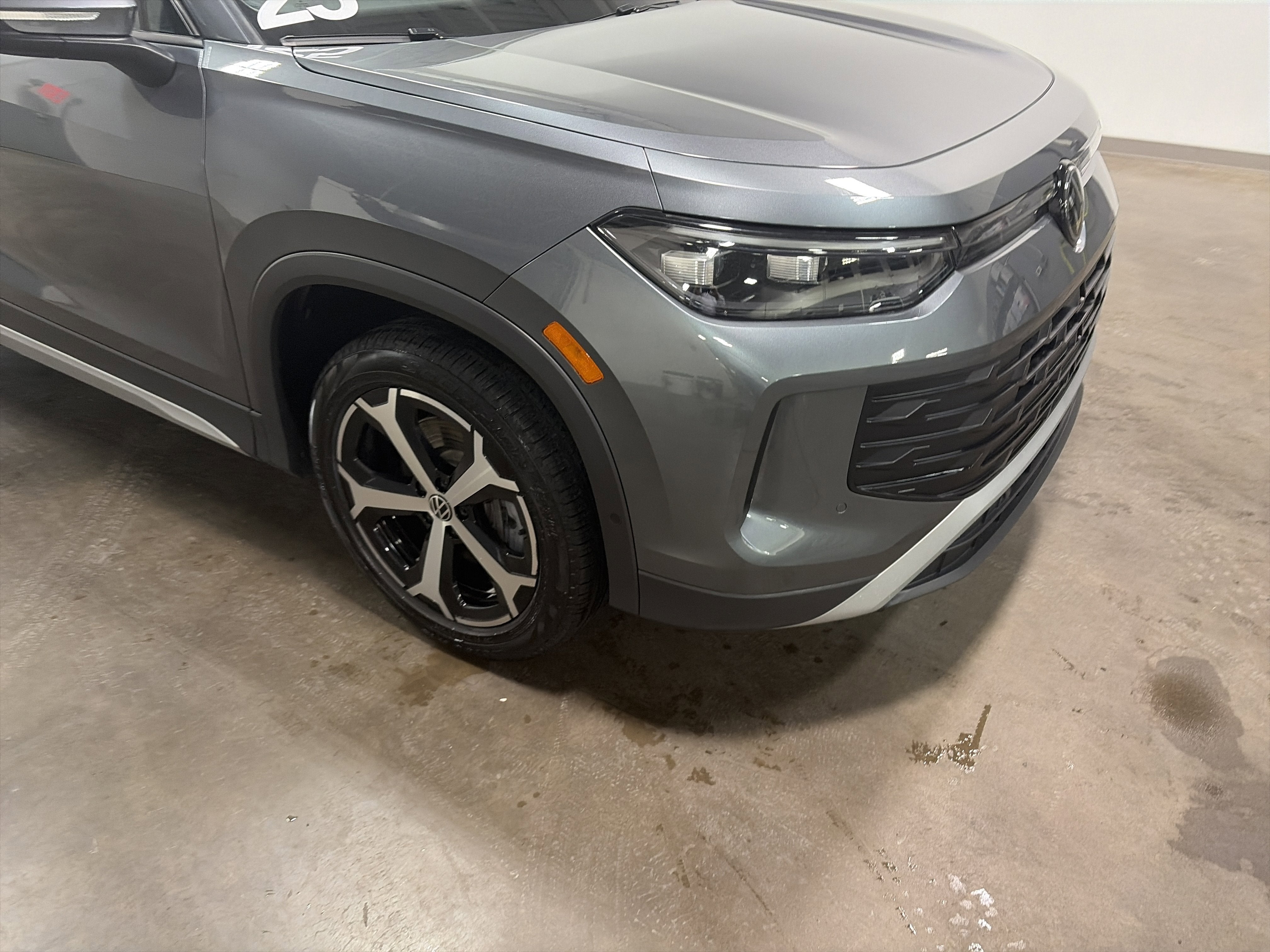 2025 Volkswagen Tiguan SE