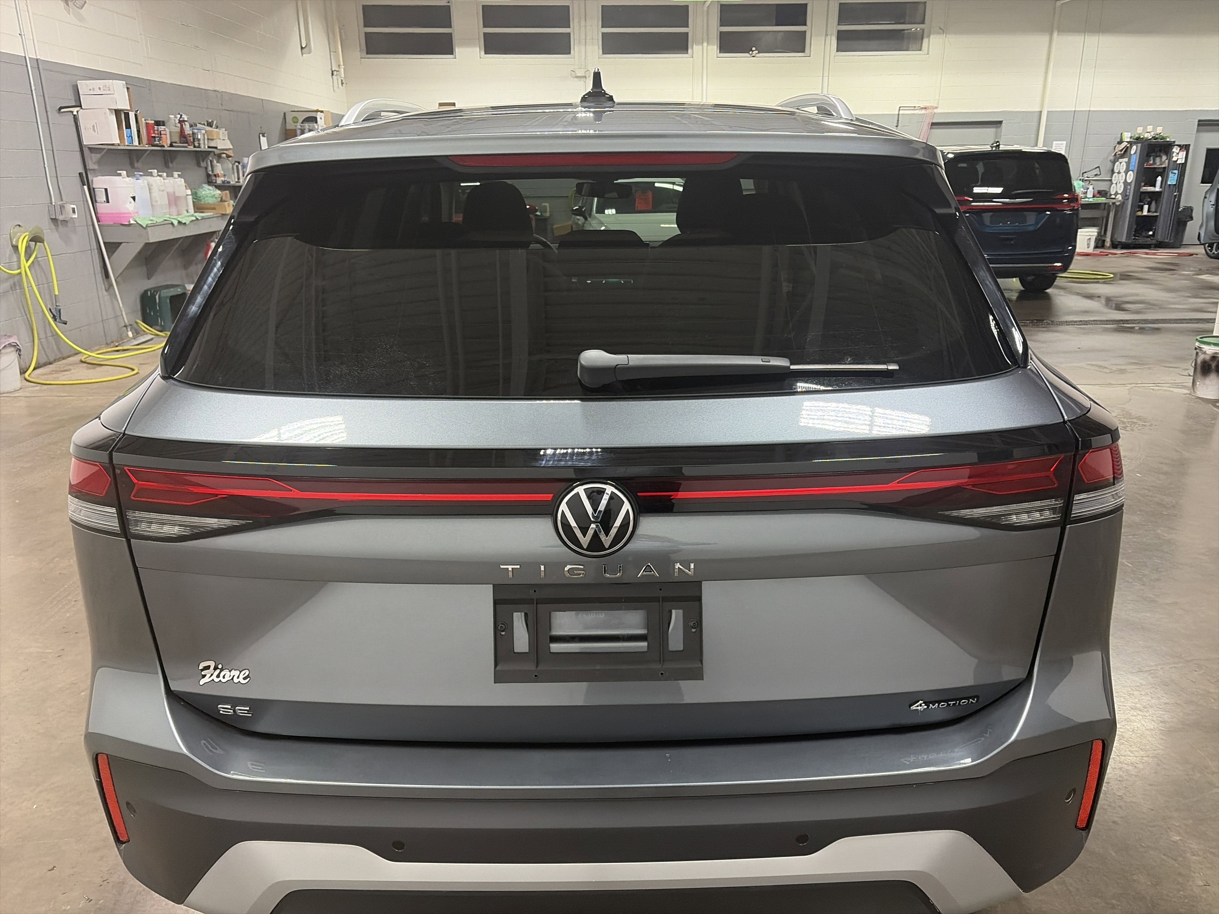 2025 Volkswagen Tiguan SE