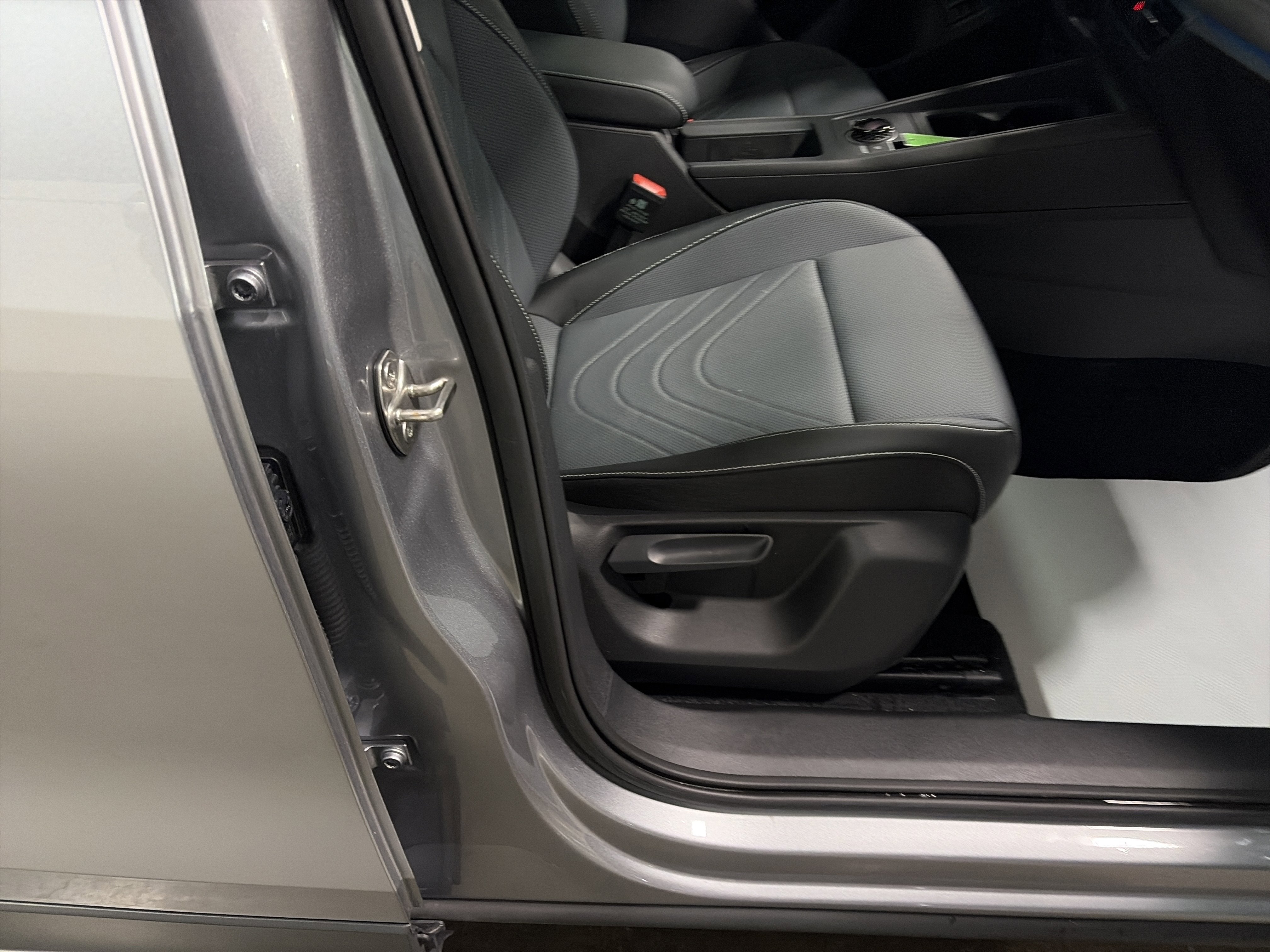 2025 Volkswagen Tiguan SE