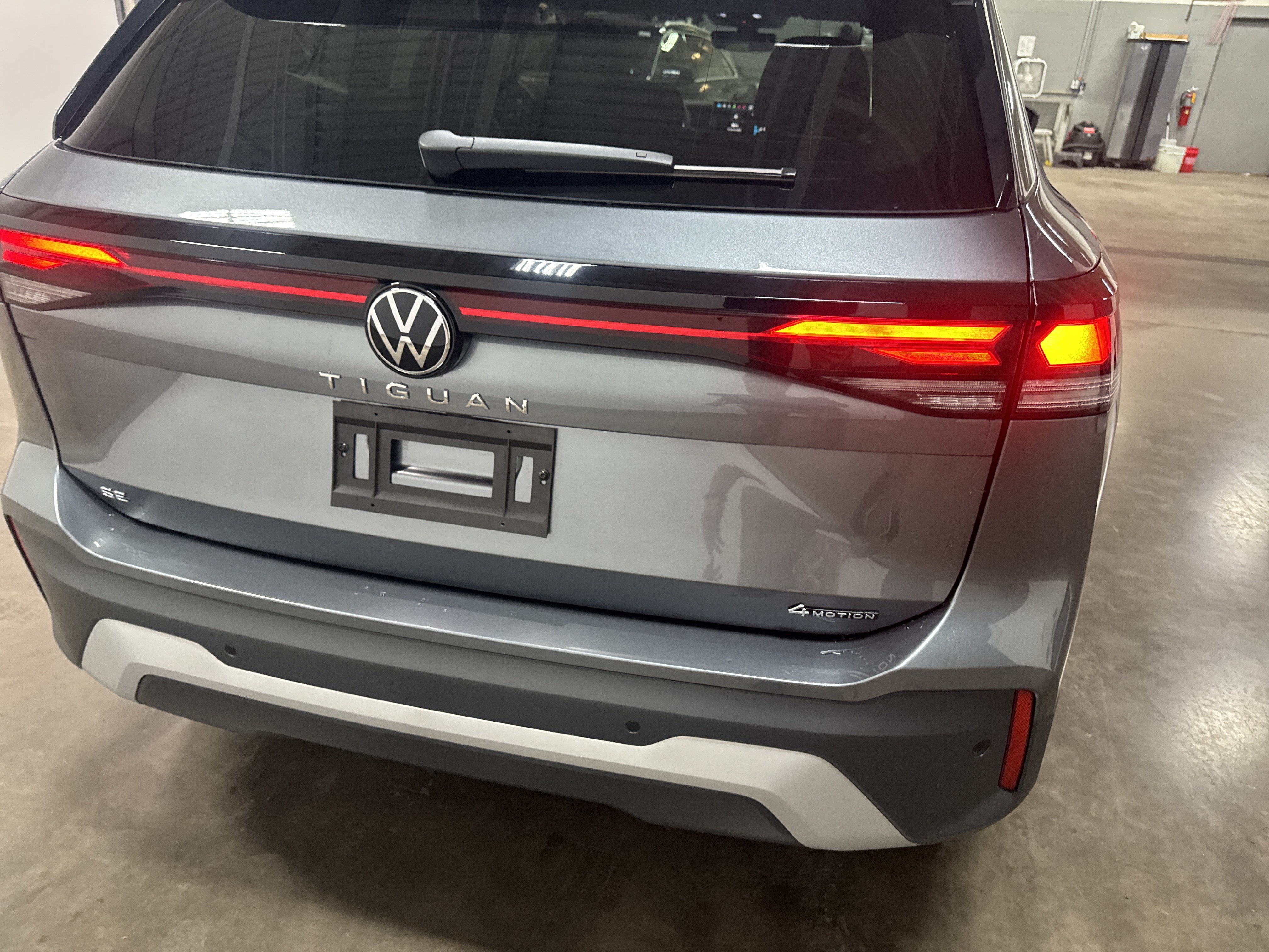 2026 Volkswagen Tiguan 2.0T SE