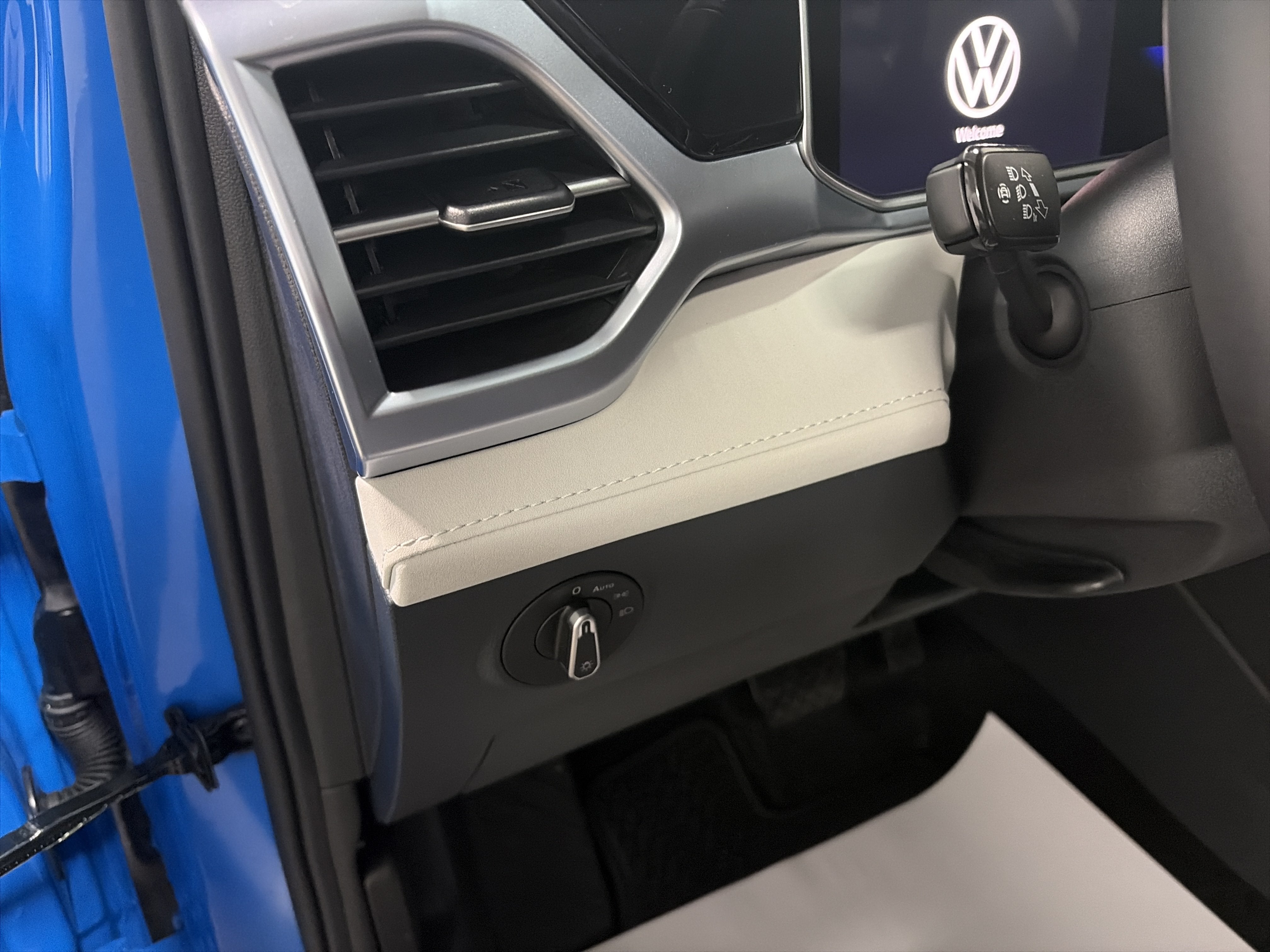 2027 Volkswagen Taos SE