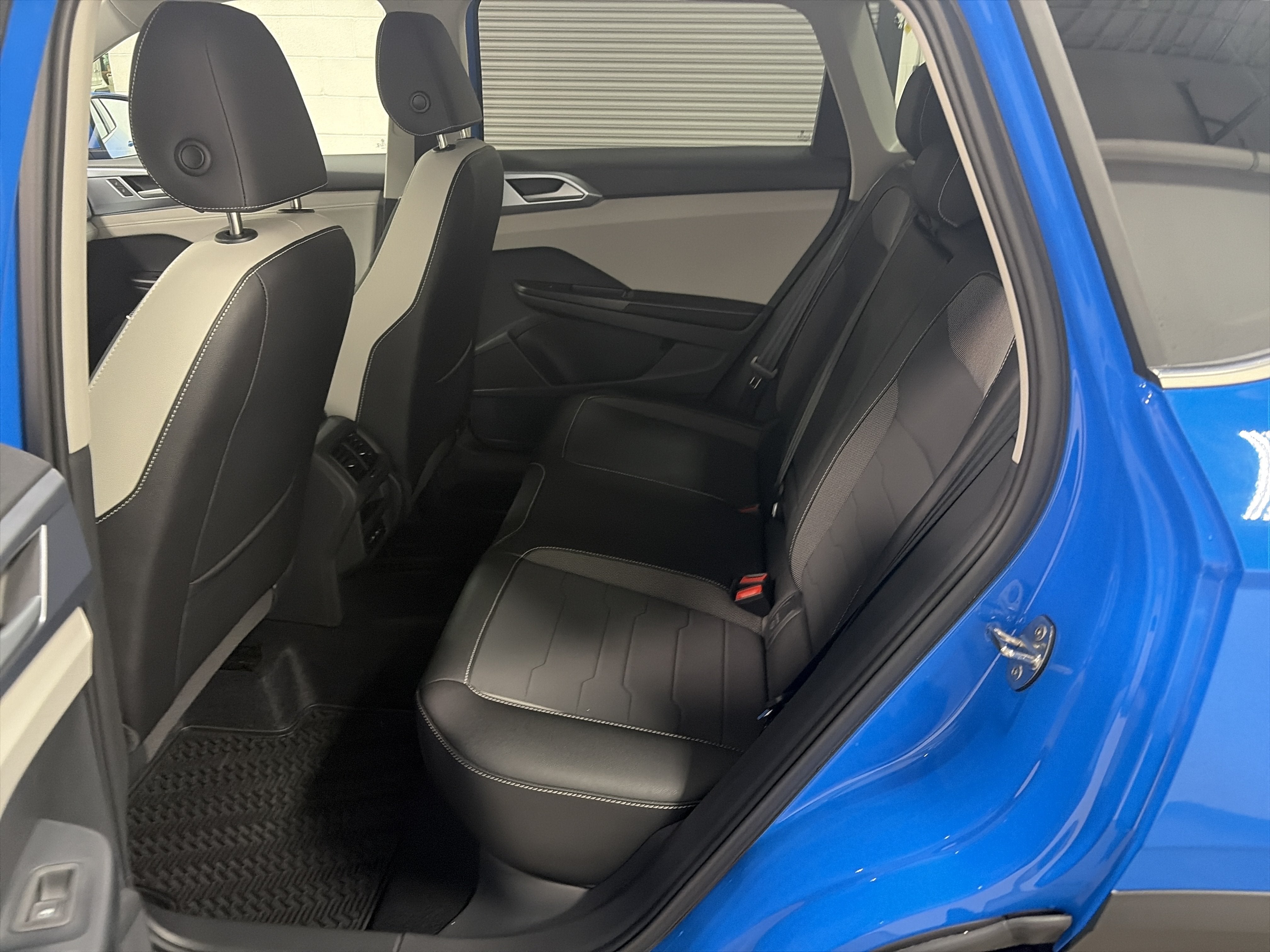 2027 Volkswagen Taos SE