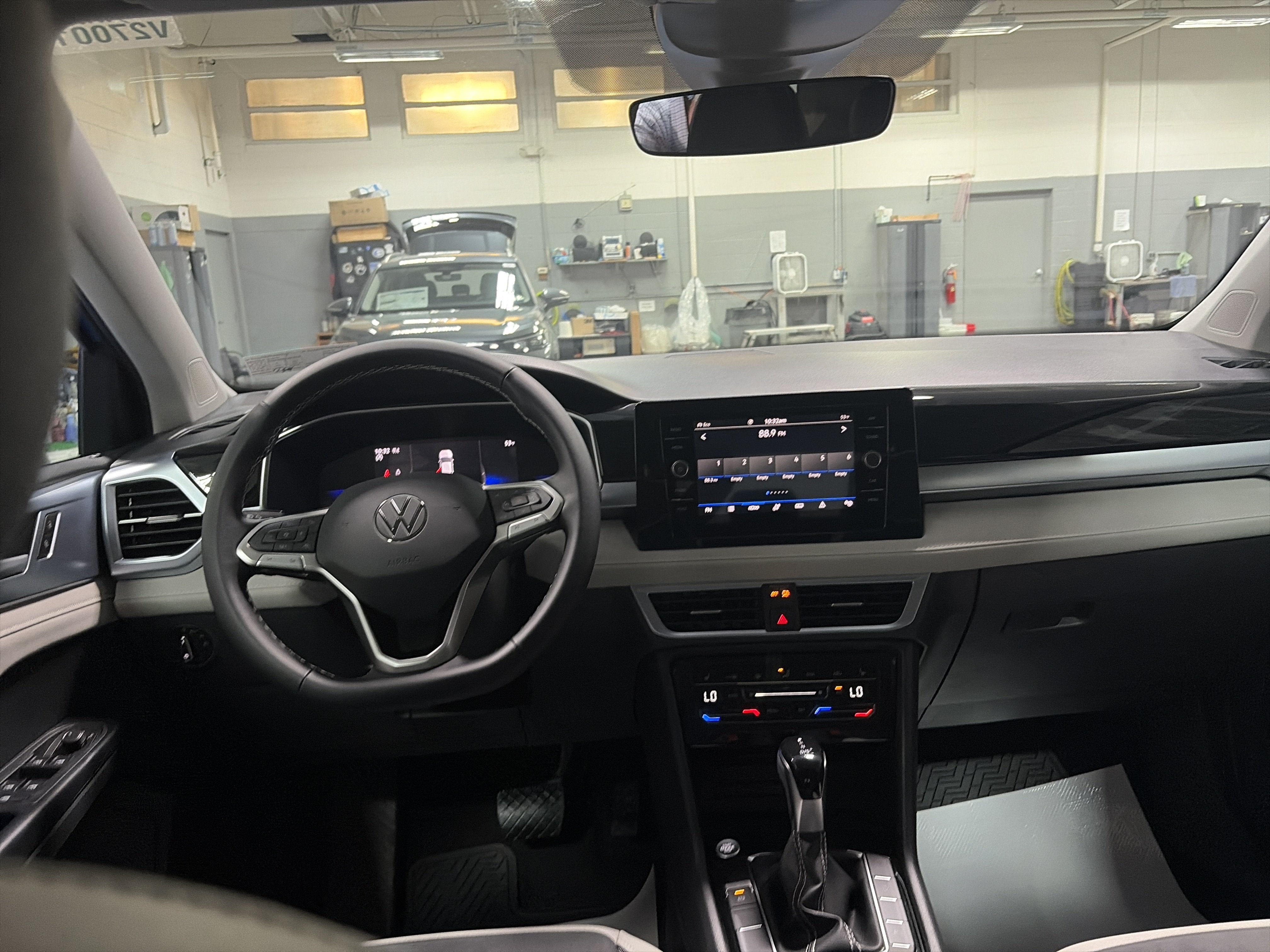 2027 Volkswagen Taos SE