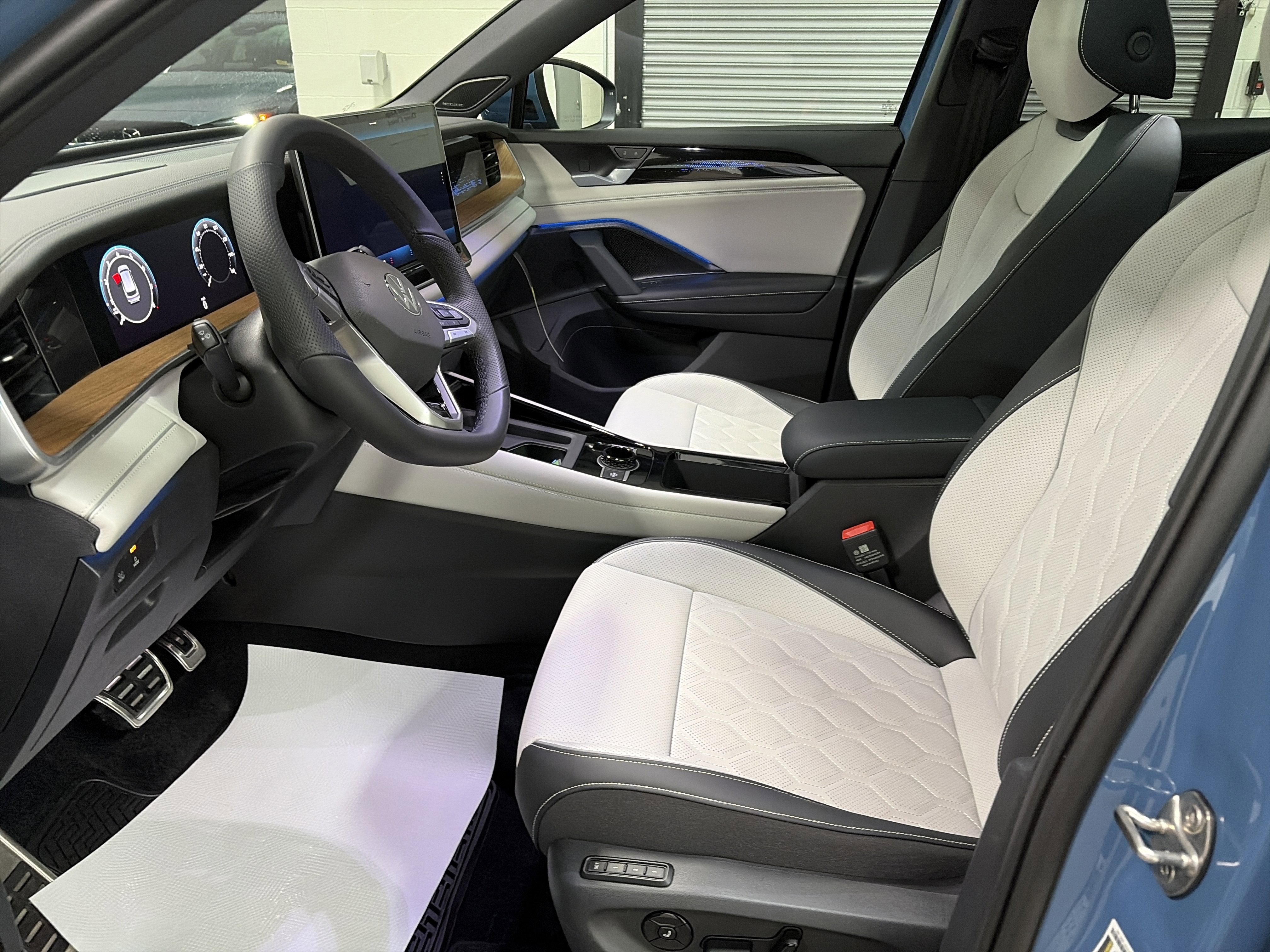 2026 Volkswagen Tiguan SEL R-Line Turbo