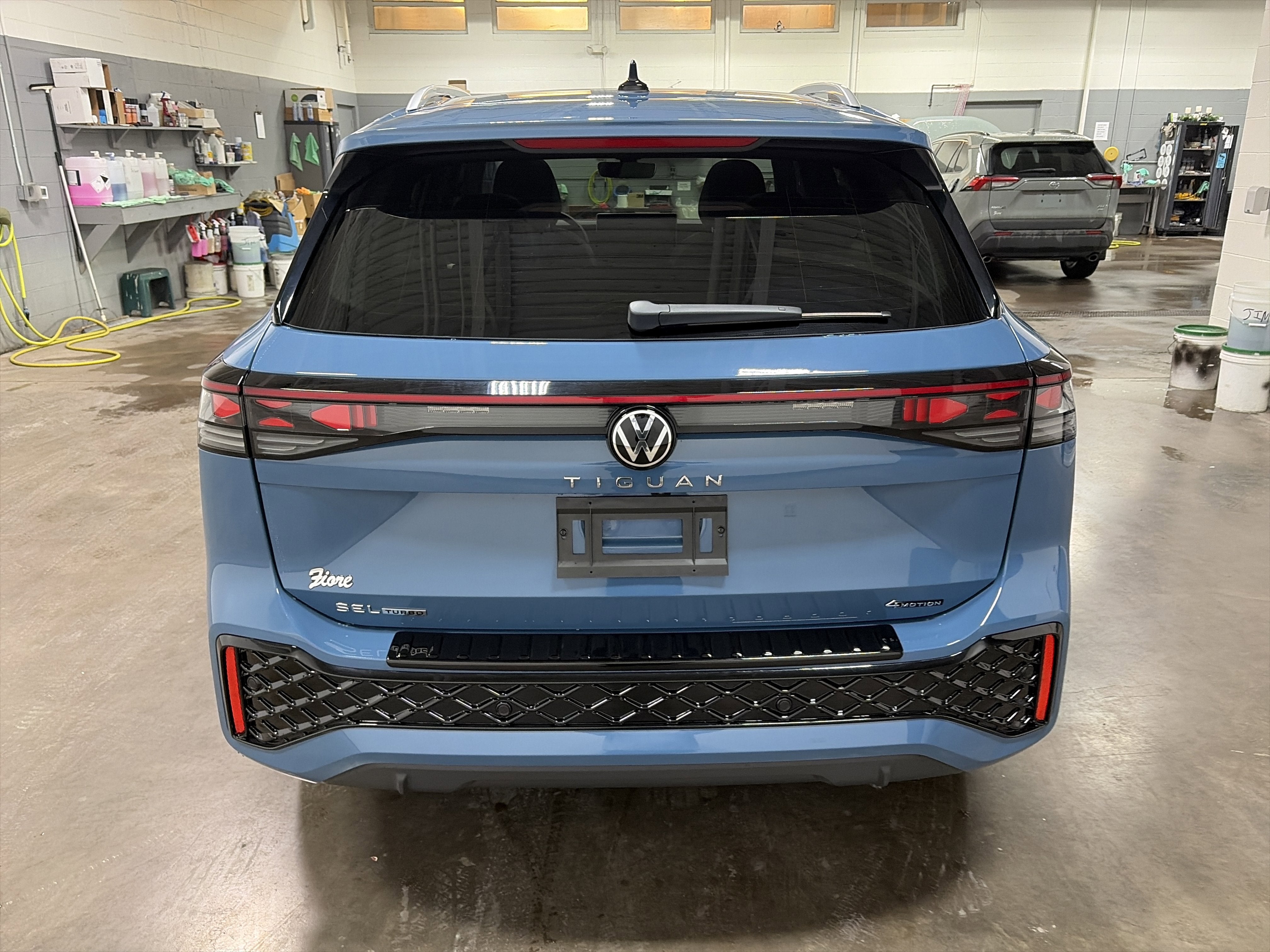 2026 Volkswagen Tiguan SEL R-Line Turbo