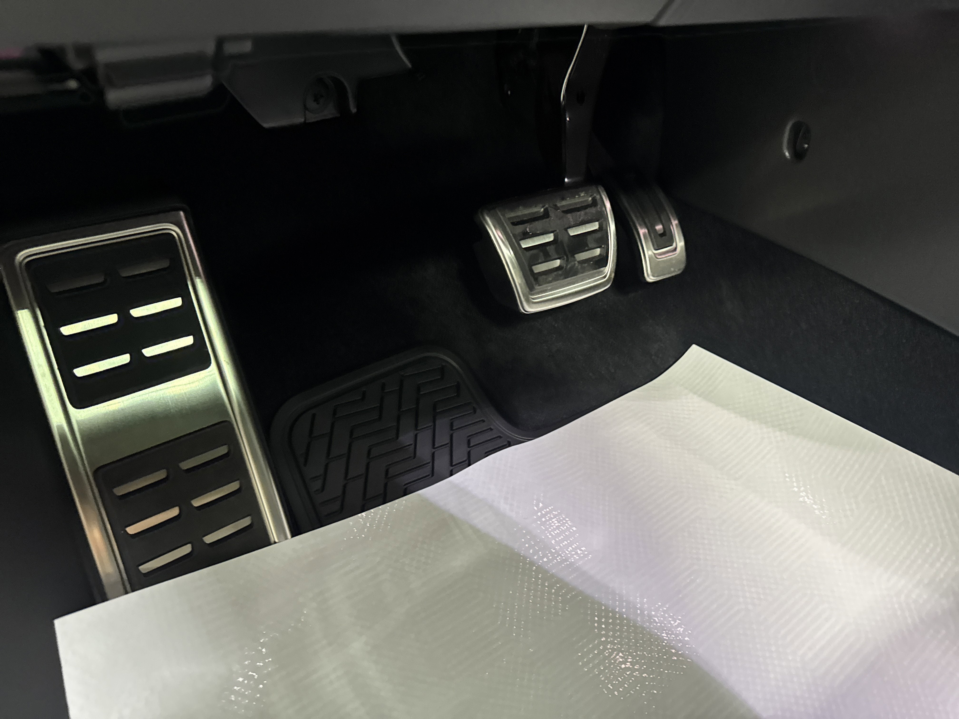 2026 Volkswagen Tiguan SEL R-Line Turbo 4MOTION
