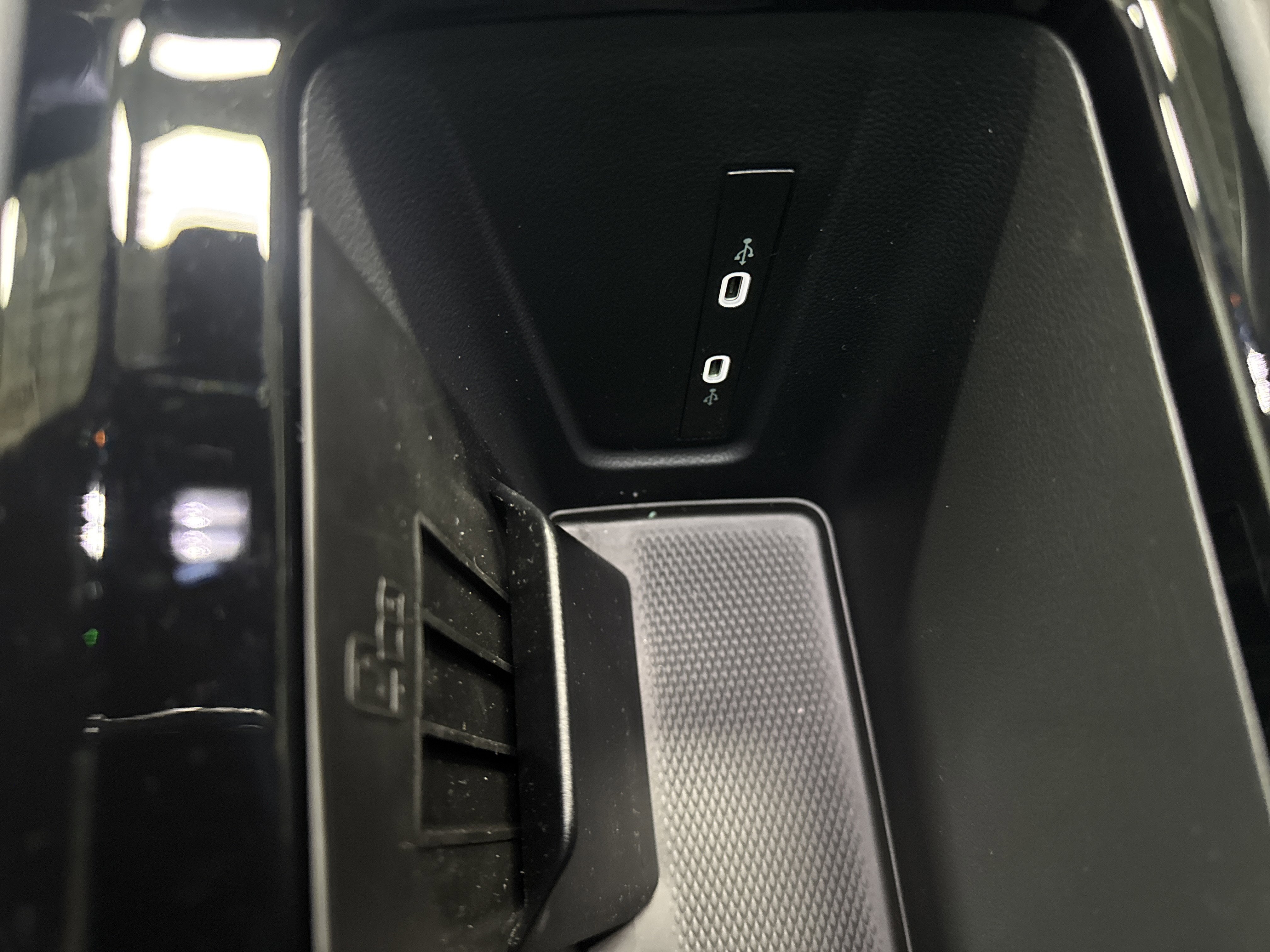 2026 Volkswagen Tiguan SEL R-Line Turbo 4MOTION