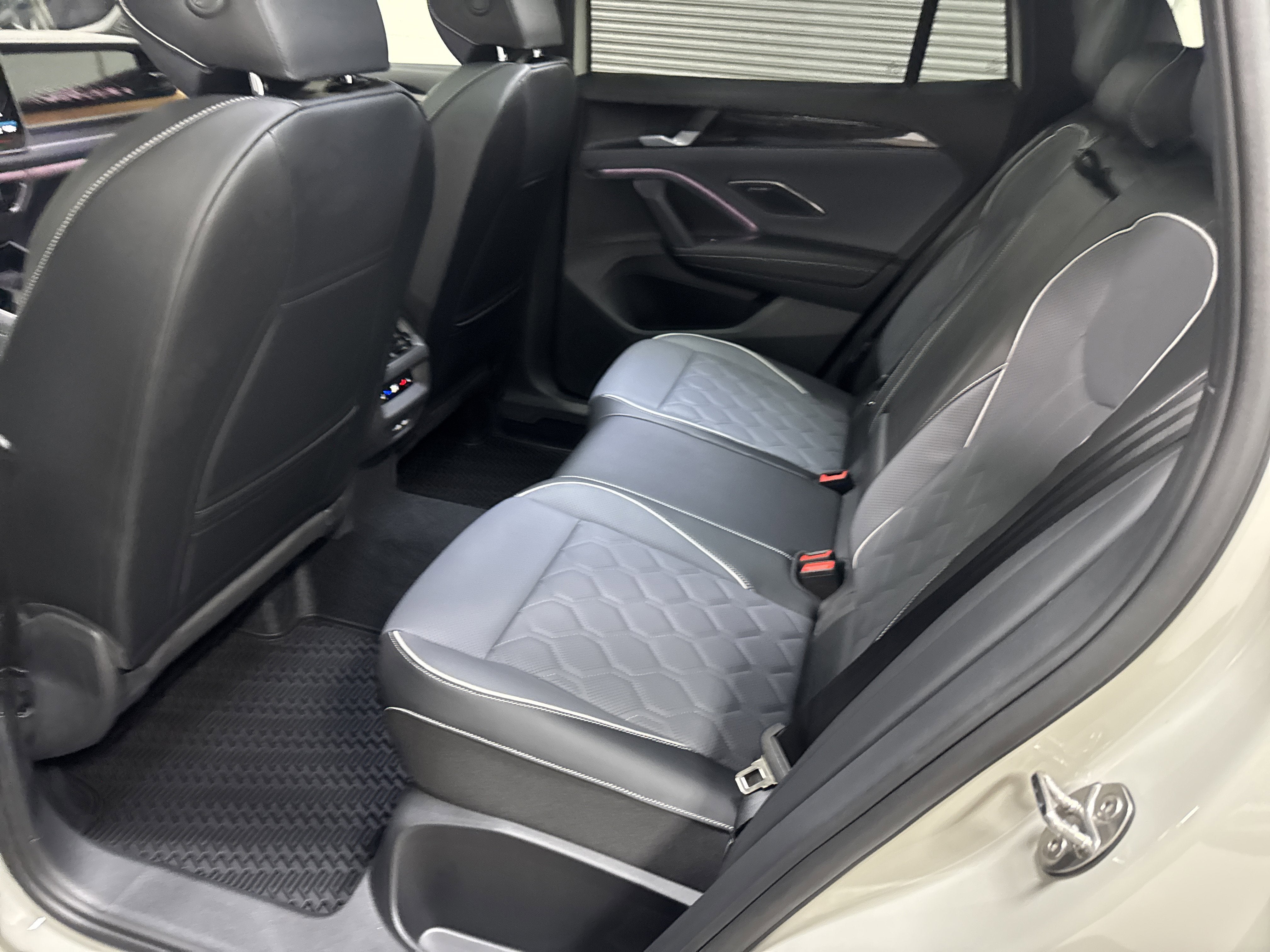2026 Volkswagen Tiguan SEL R-Line Turbo 4MOTION
