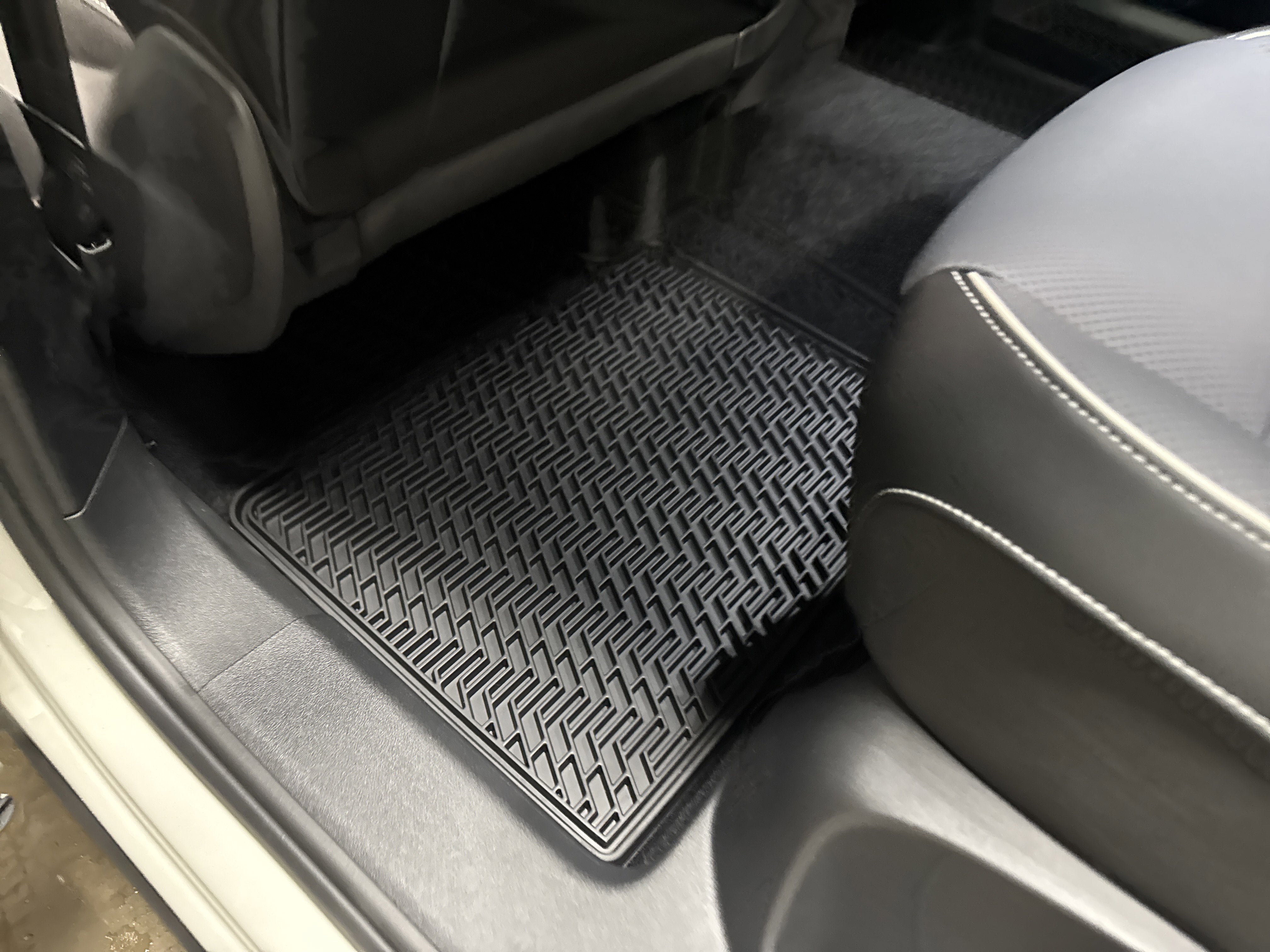2026 Volkswagen Tiguan SEL R-Line Turbo 4MOTION