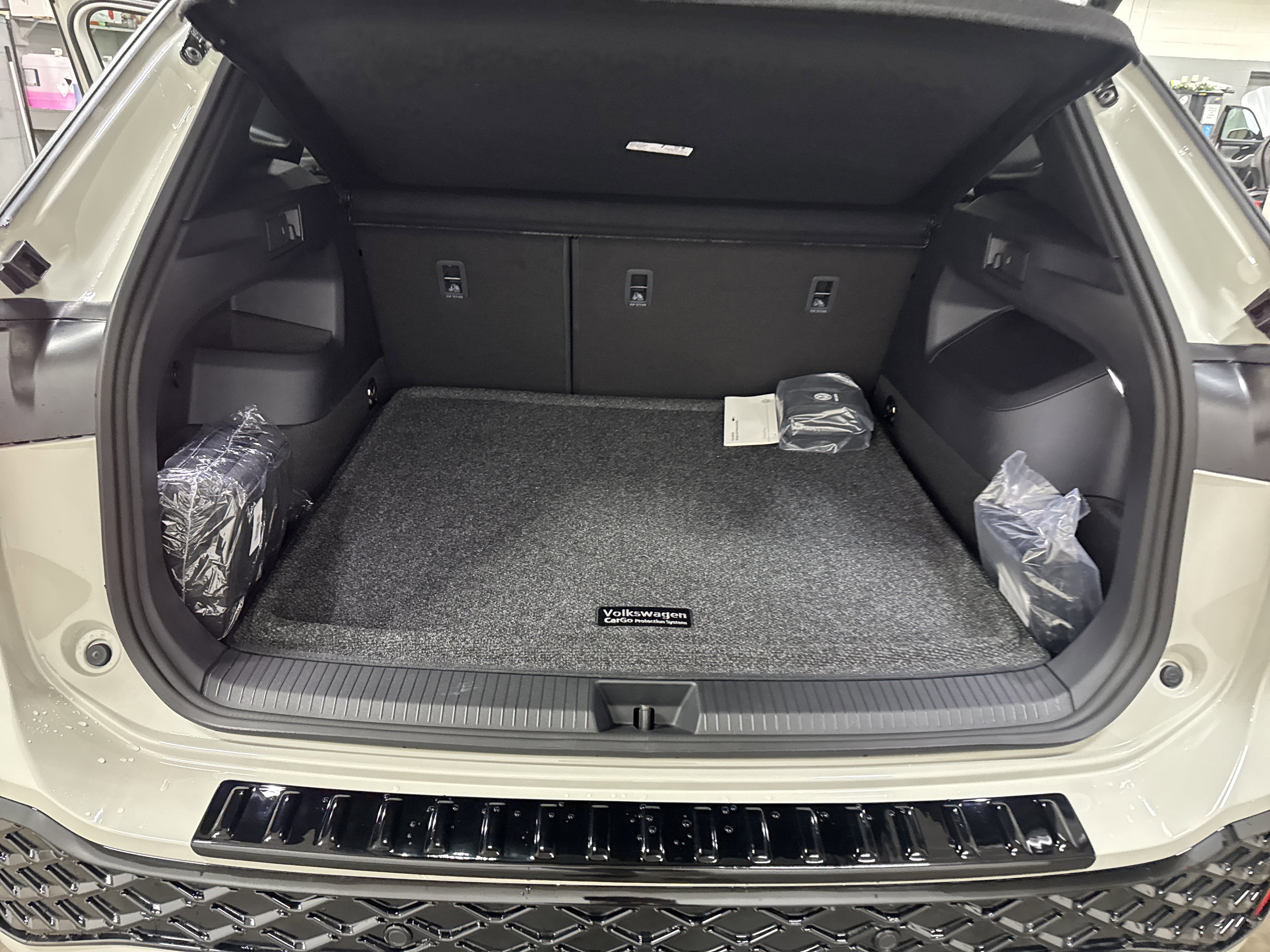 2026 Volkswagen Tiguan SEL R-Line Turbo 4MOTION