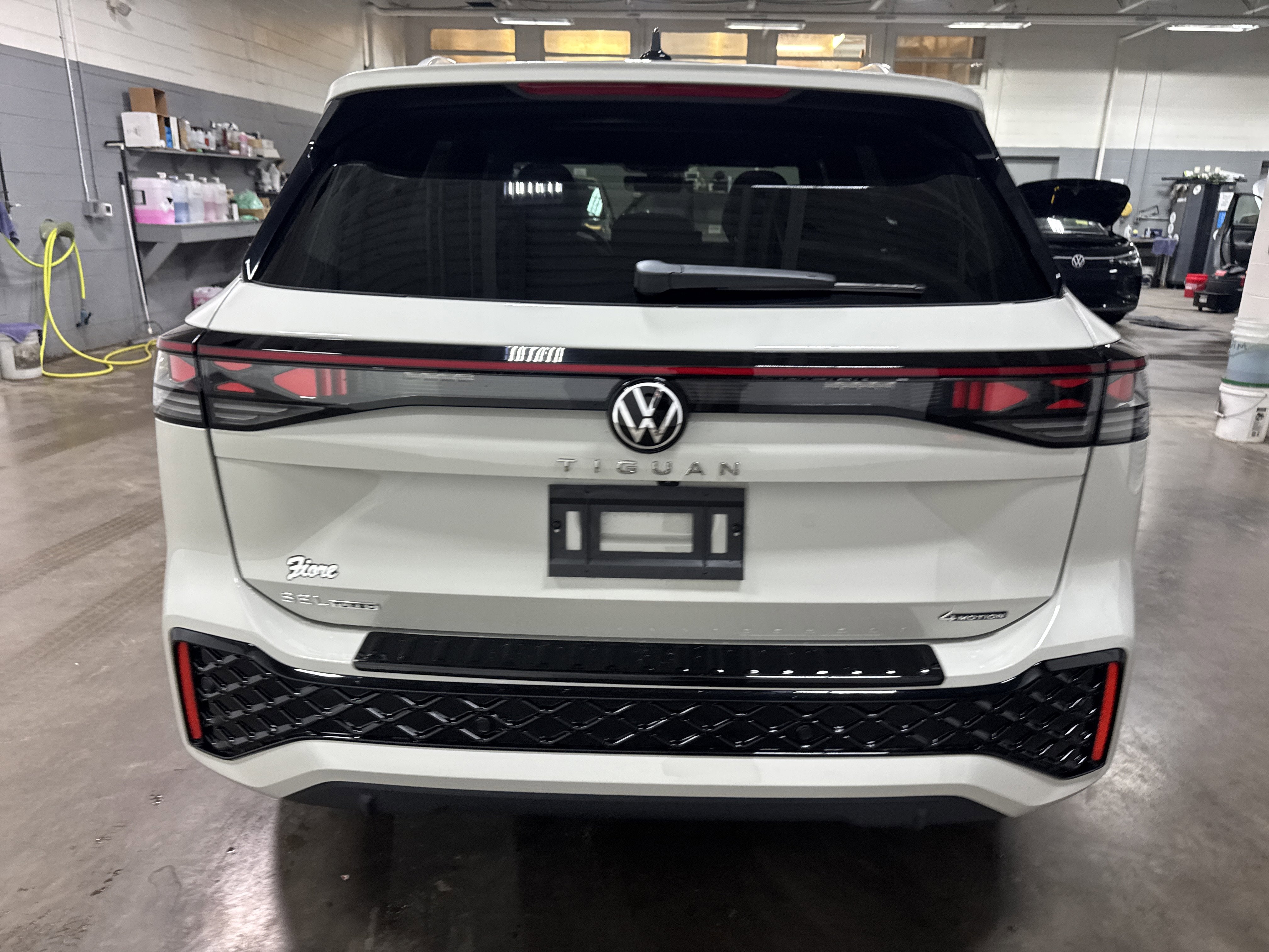 2026 Volkswagen Tiguan SEL R-Line Turbo 4MOTION