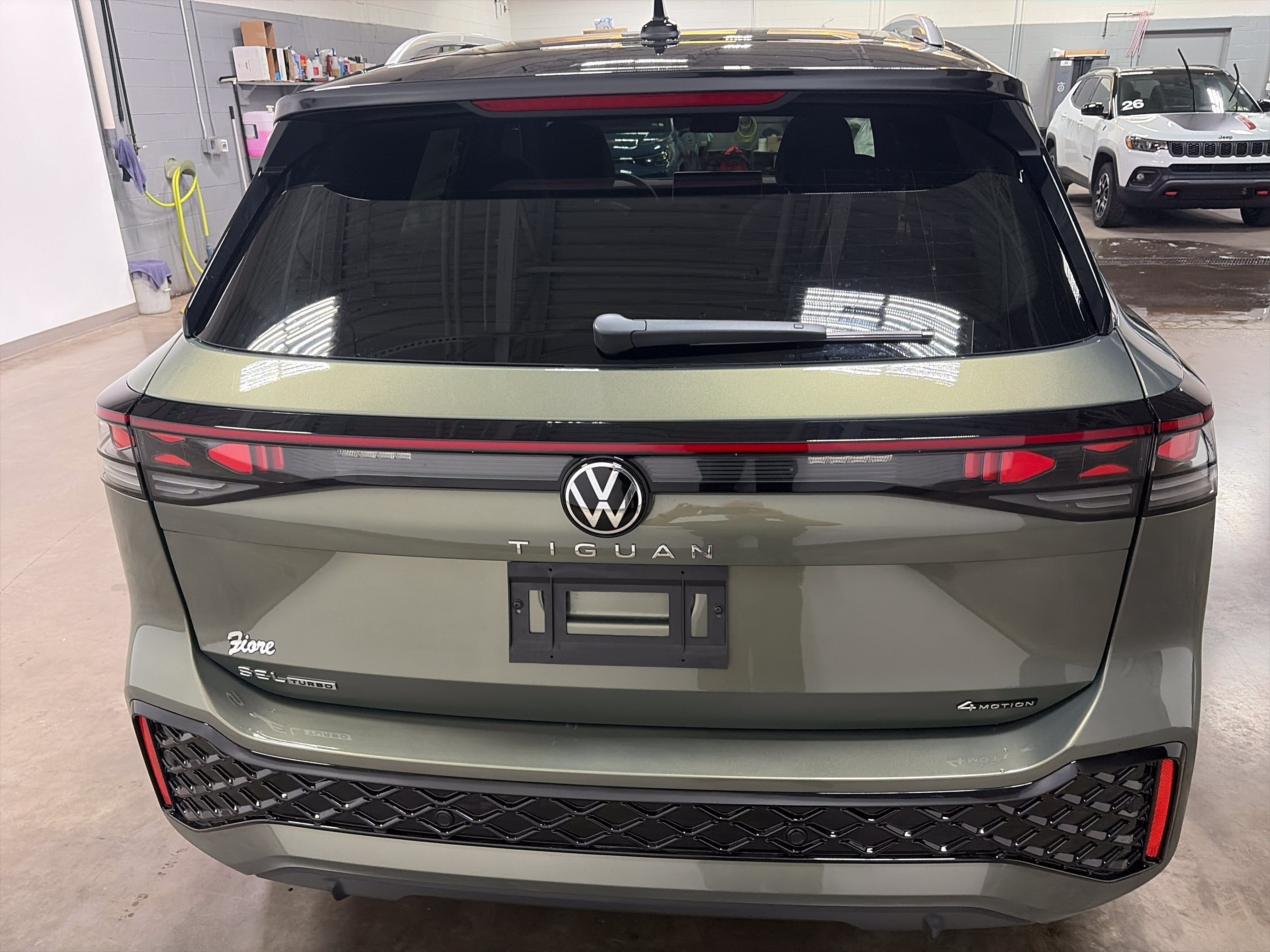 2026 Volkswagen Tiguan SEL R-Line Turbo