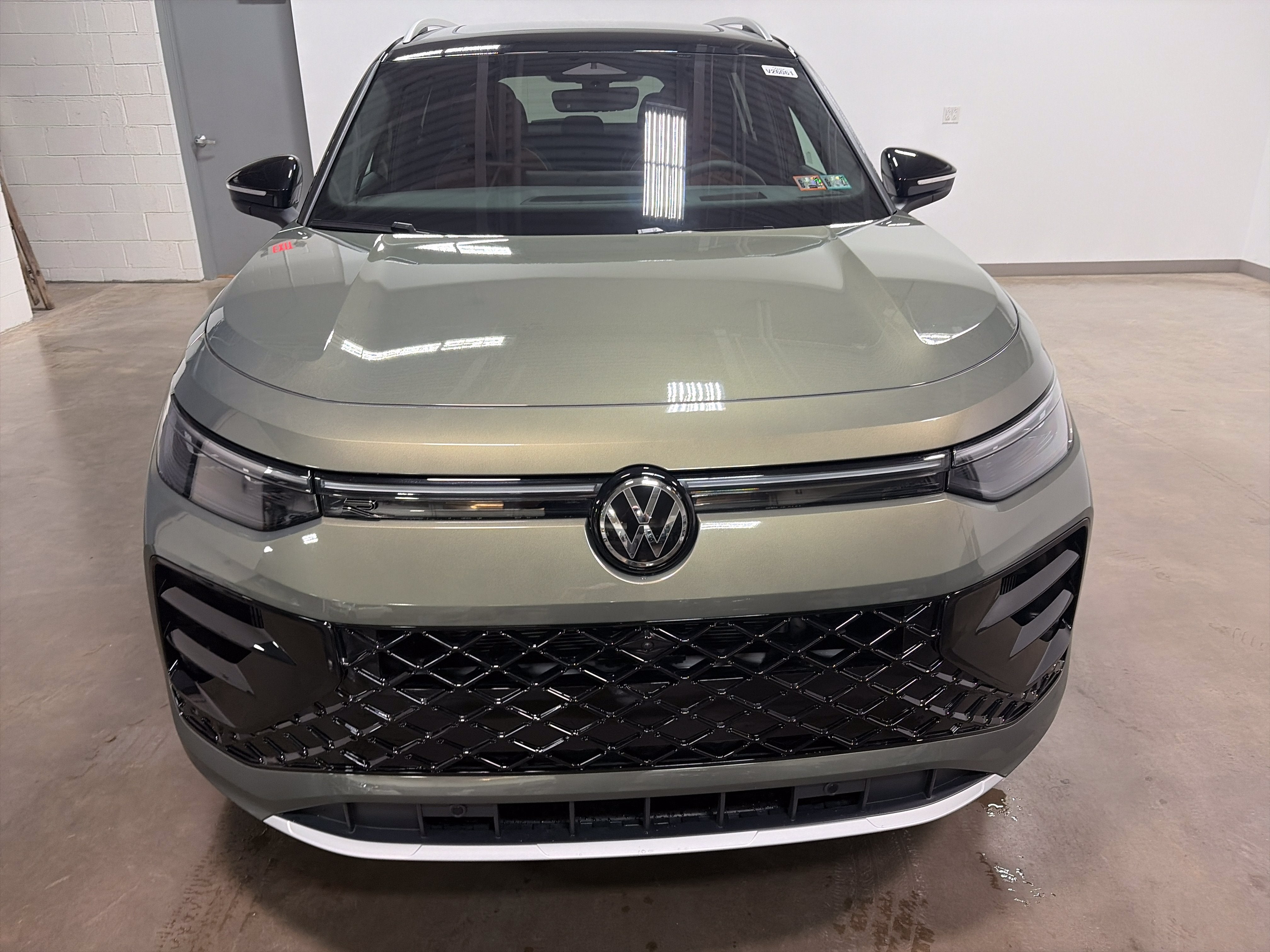 2026 Volkswagen Tiguan SEL R-Line Turbo