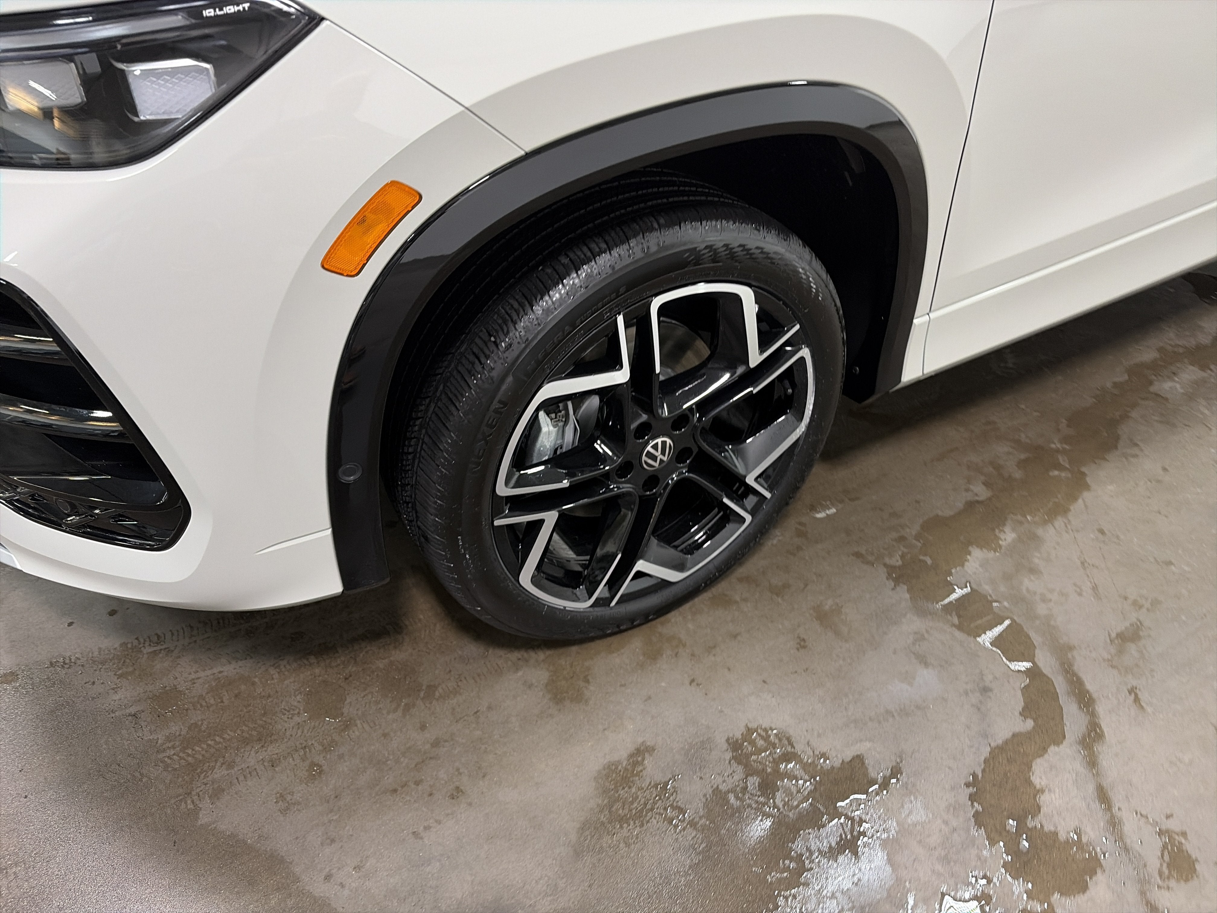 2026 Volkswagen Tiguan 2.0T SEL R-Line Turbo