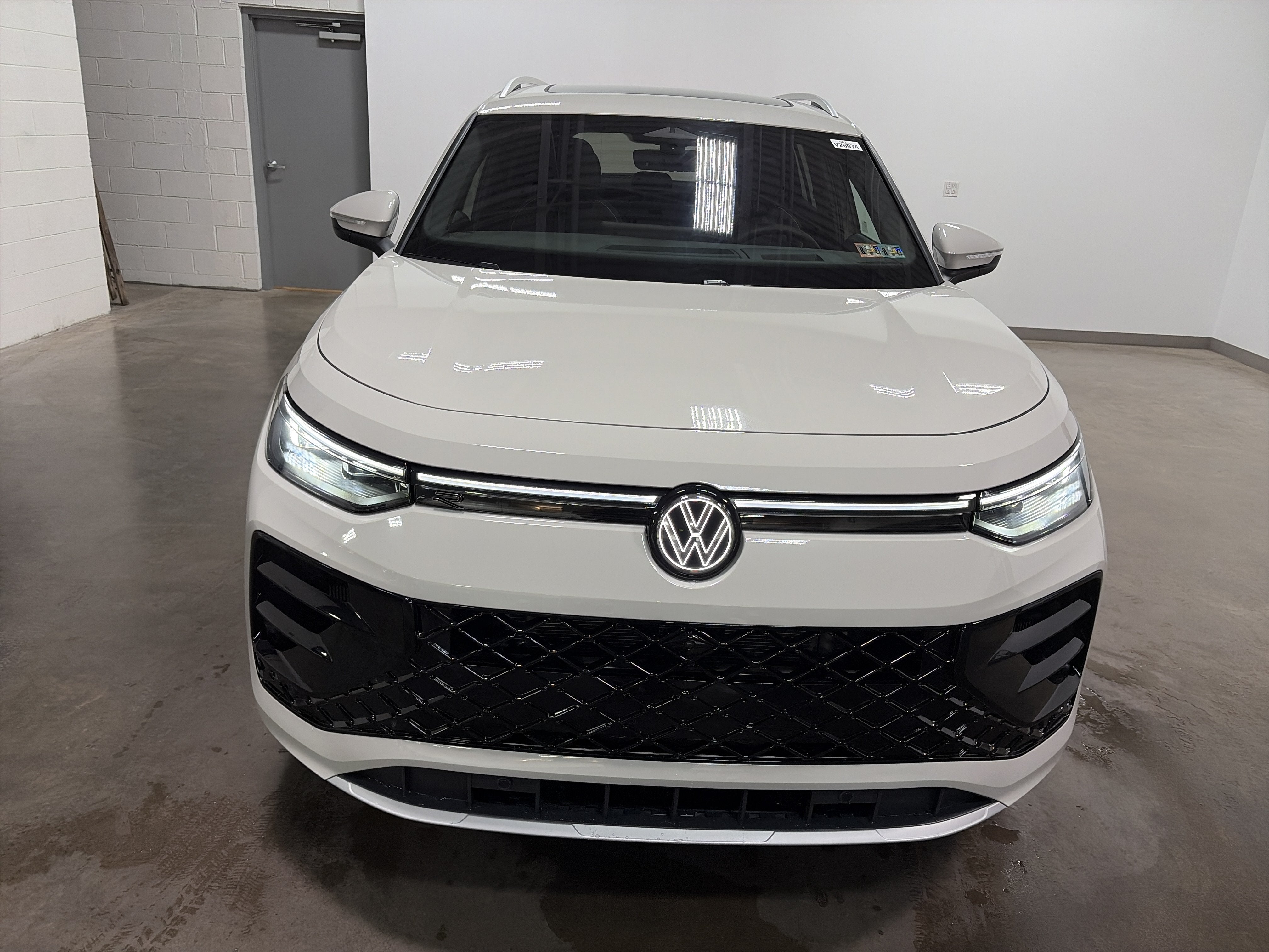2026 Volkswagen Tiguan 2.0T SEL R-Line Turbo