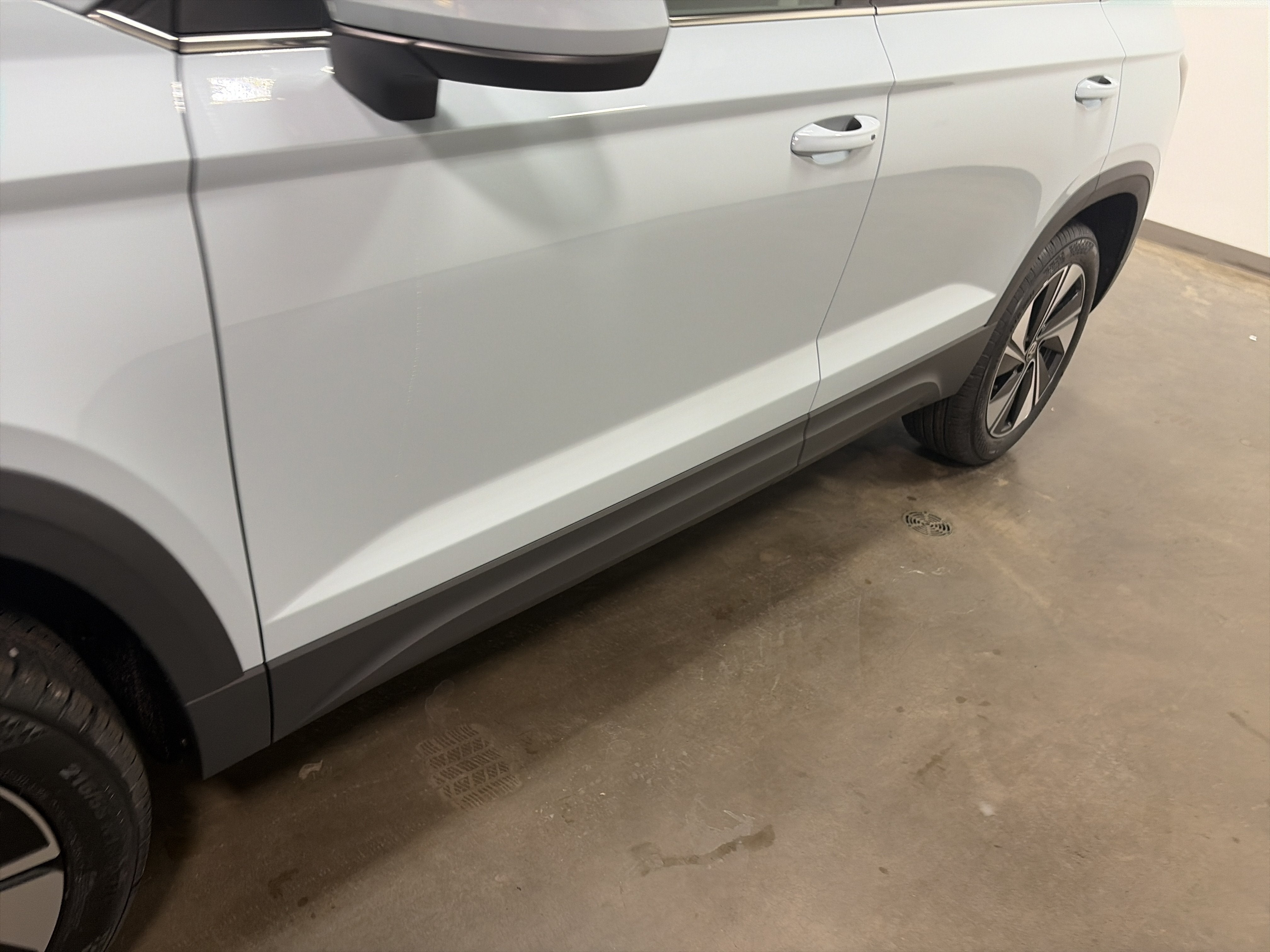 2027 Volkswagen Taos SE