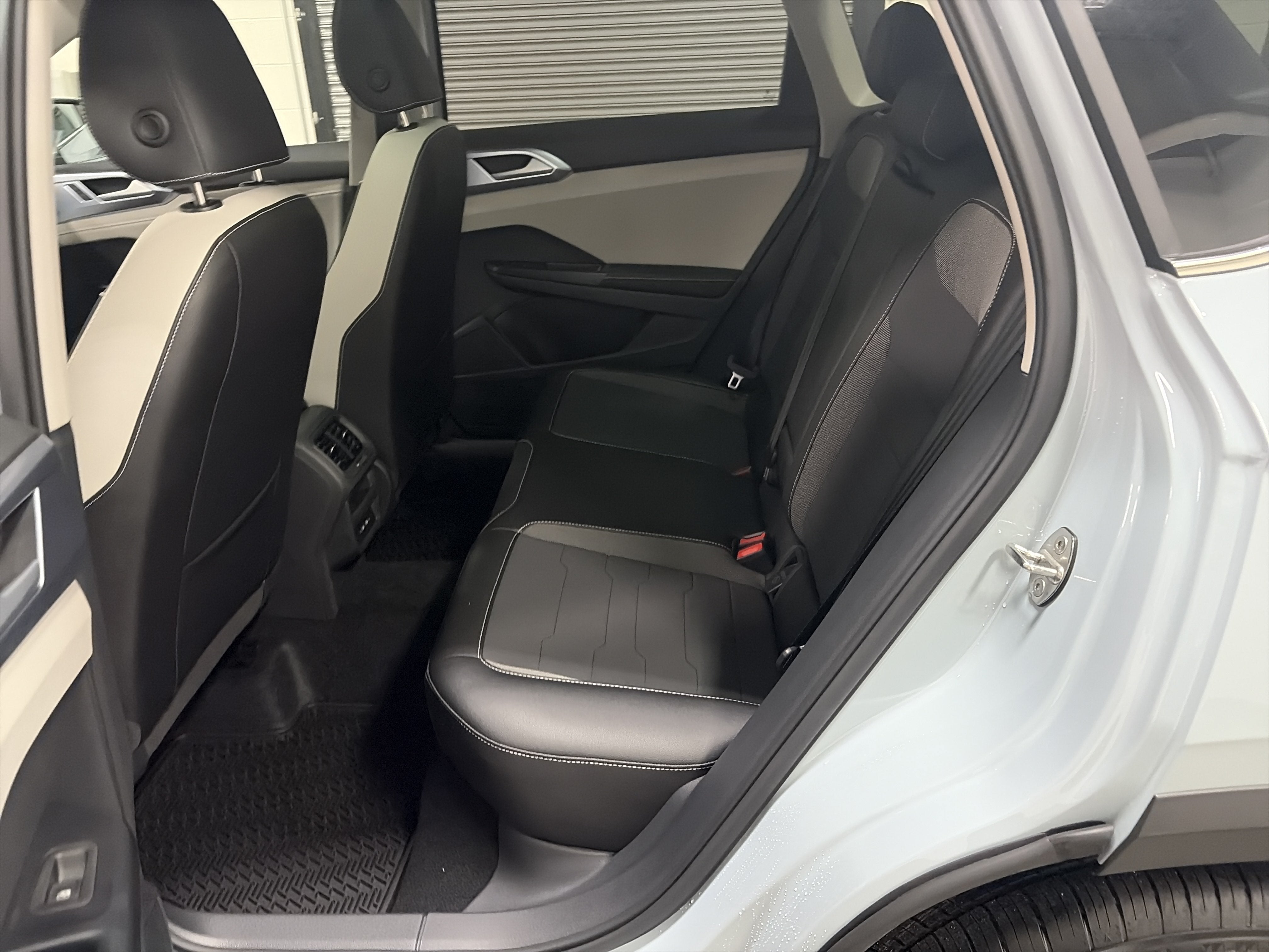 2027 Volkswagen Taos SE