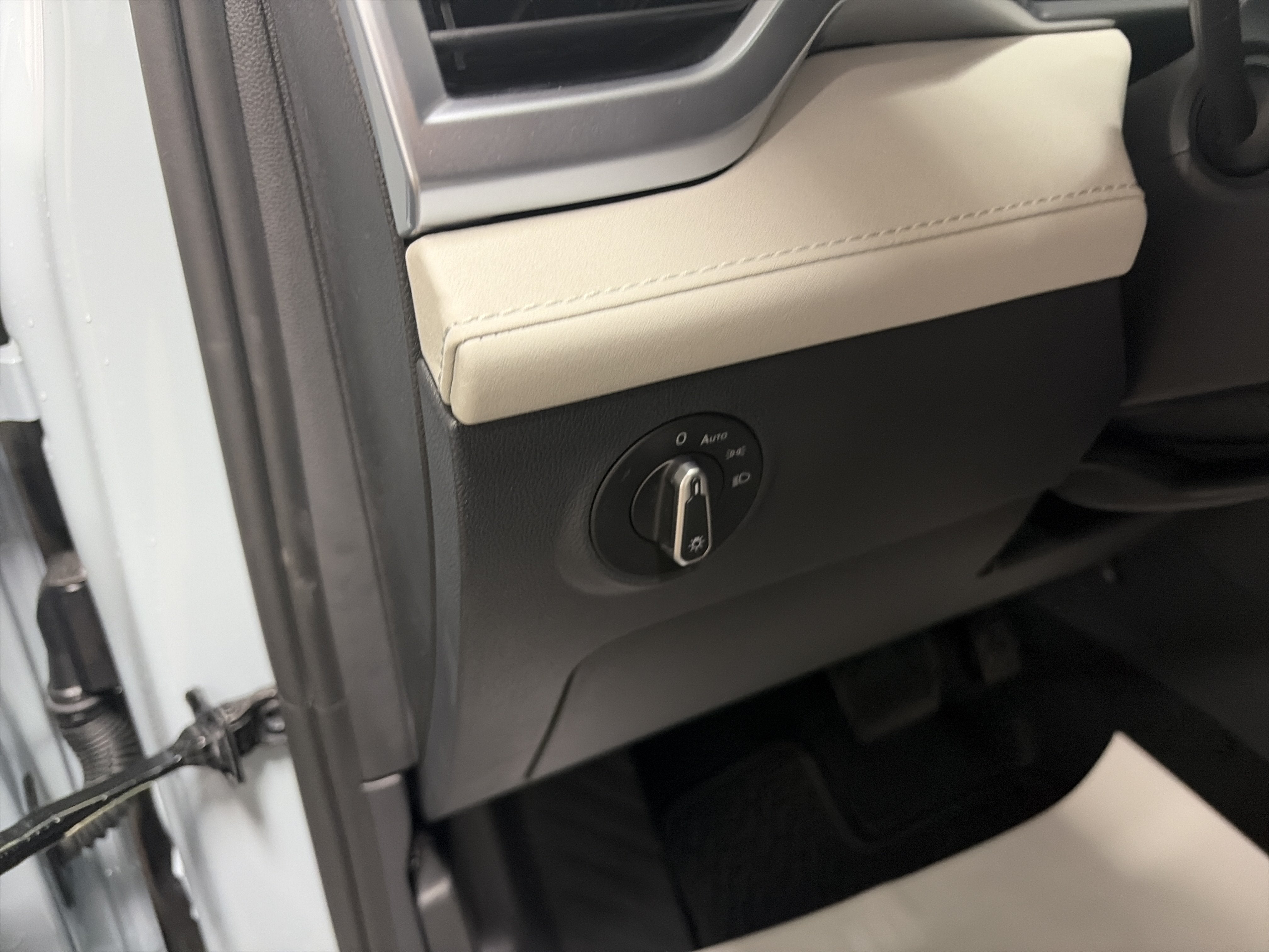 2027 Volkswagen Taos SE