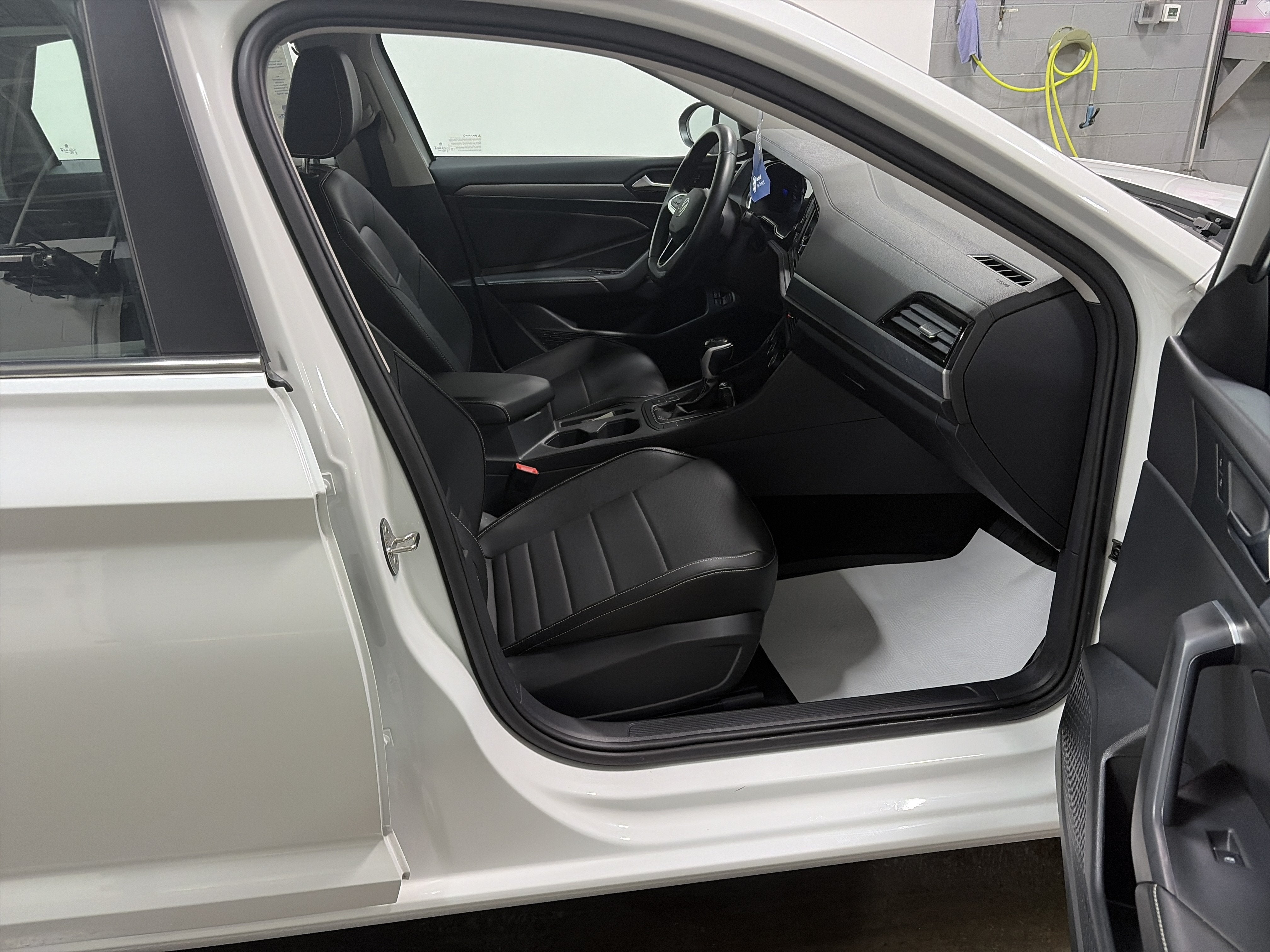 2023 Volkswagen Jetta SE