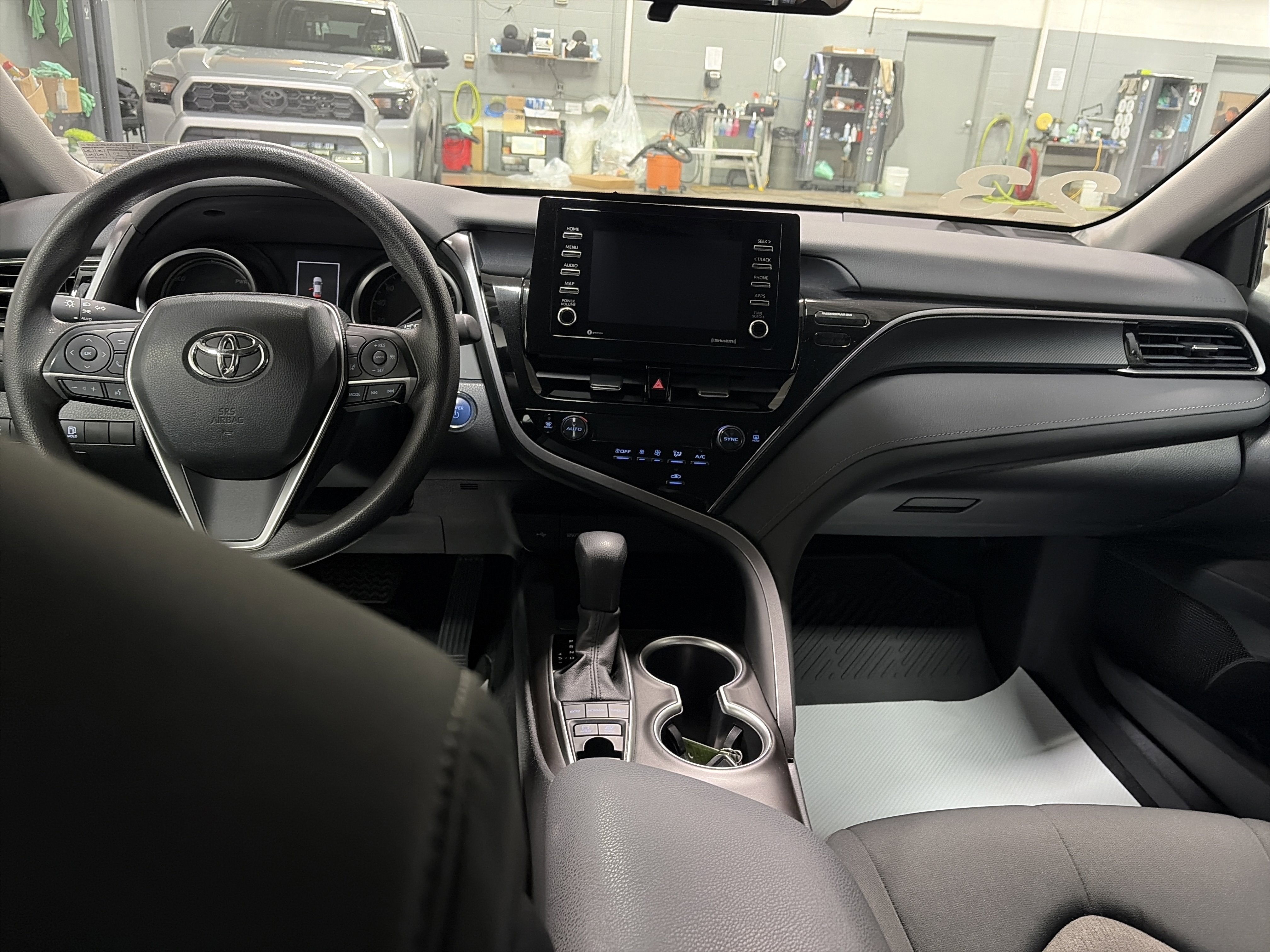 2023 Toyota Camry Hybrid LE