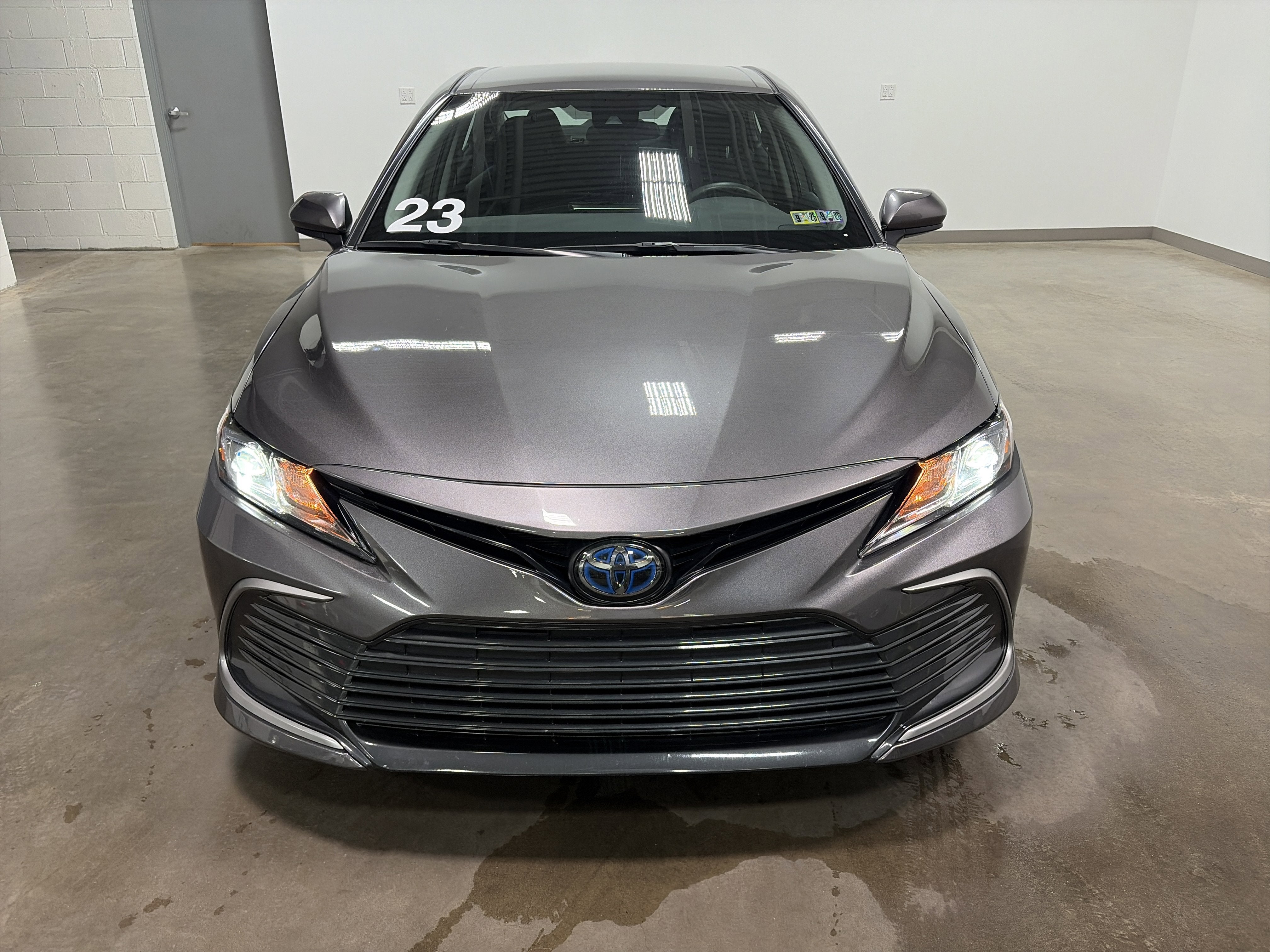2023 Toyota Camry Hybrid LE