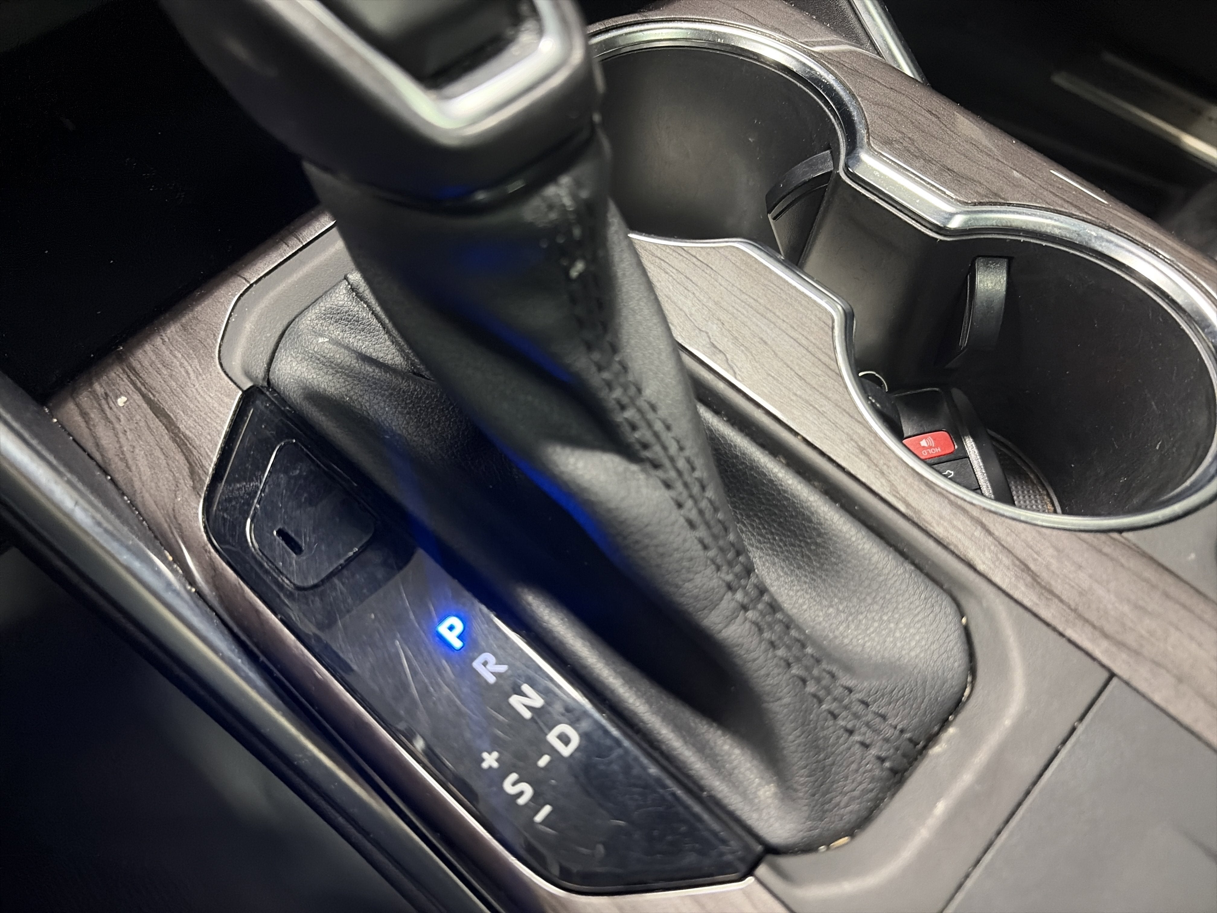 2022 Toyota Highlander Hybrid Platinum