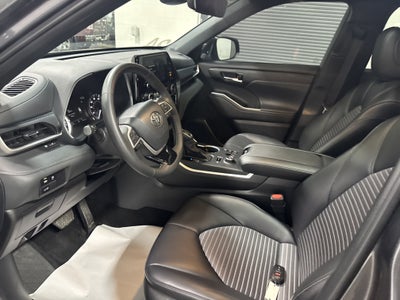 2024 Toyota Highlander XSE