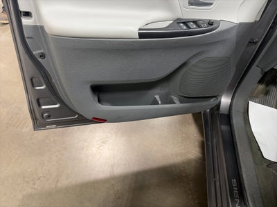 2017 Toyota Sienna LE