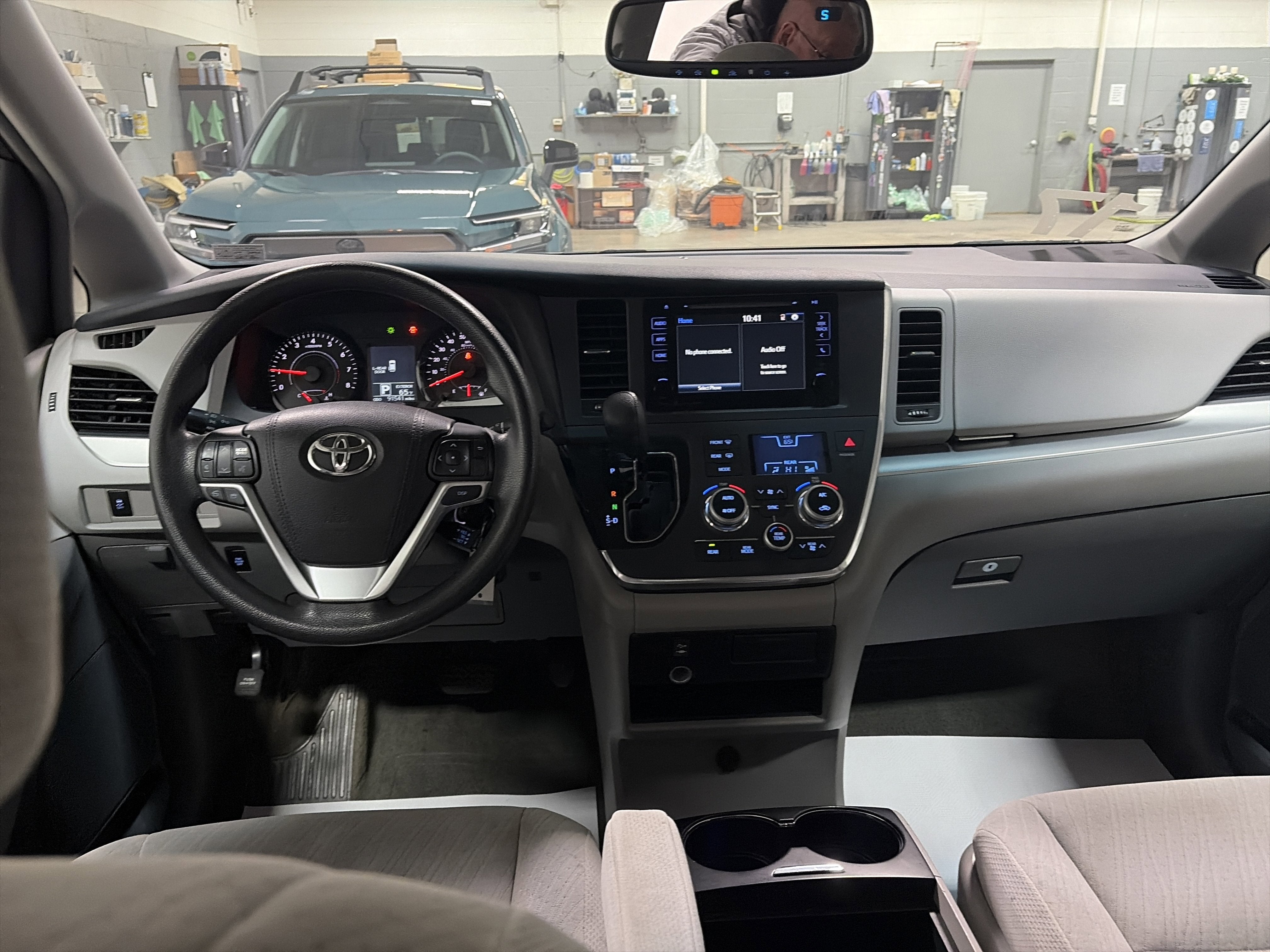 2017 Toyota Sienna LE