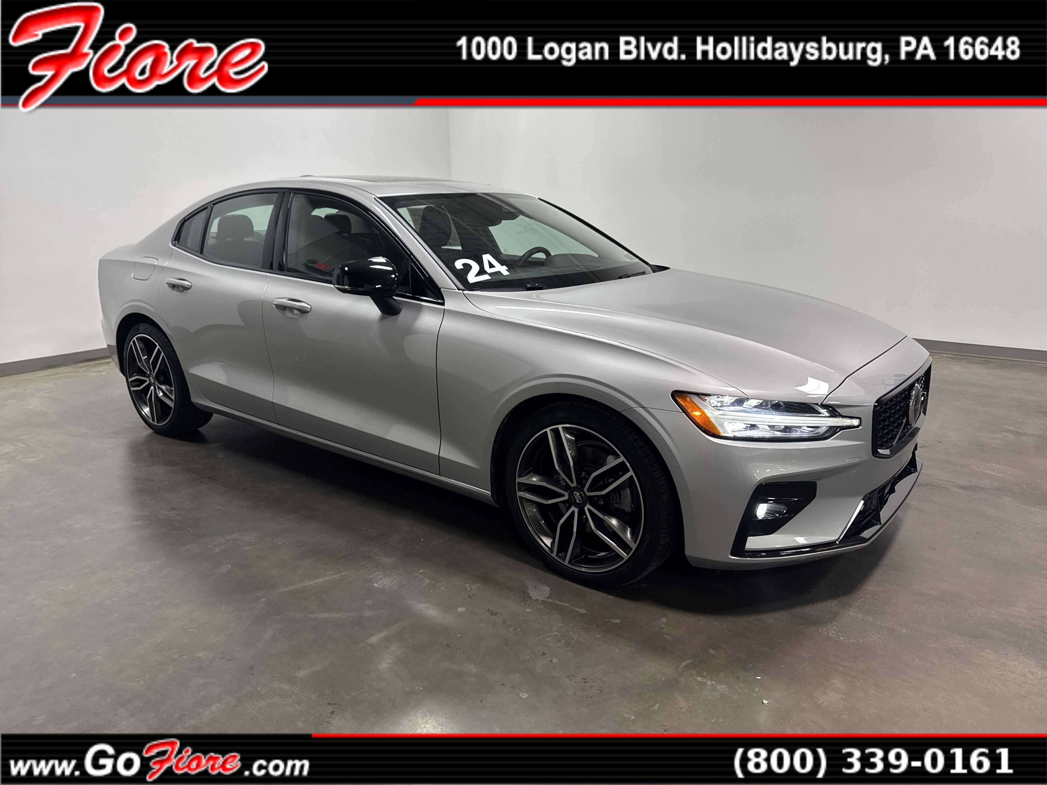 2024 Volvo S60 Core Dark Theme
