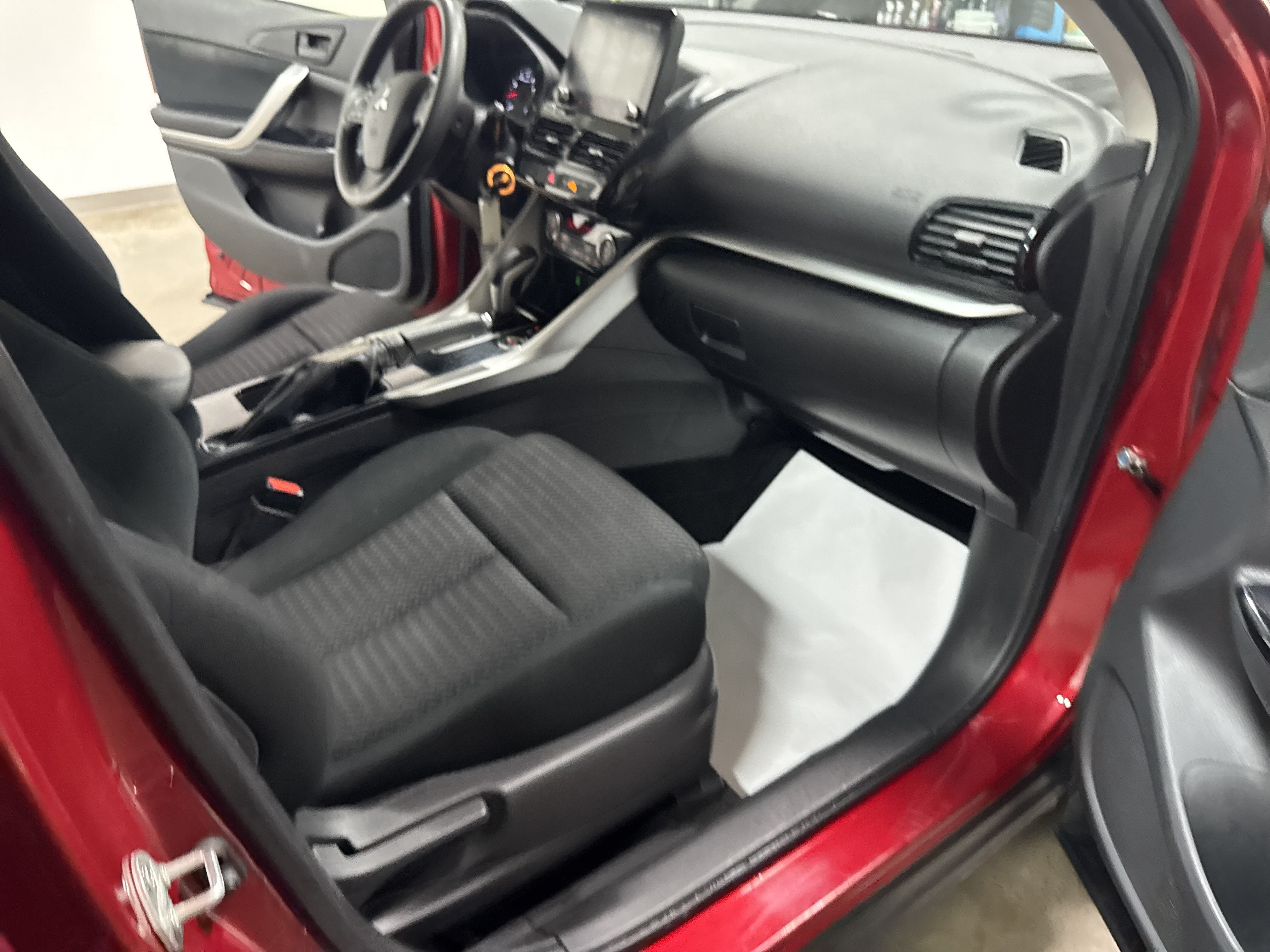 2022 Mitsubishi Eclipse Cross LE