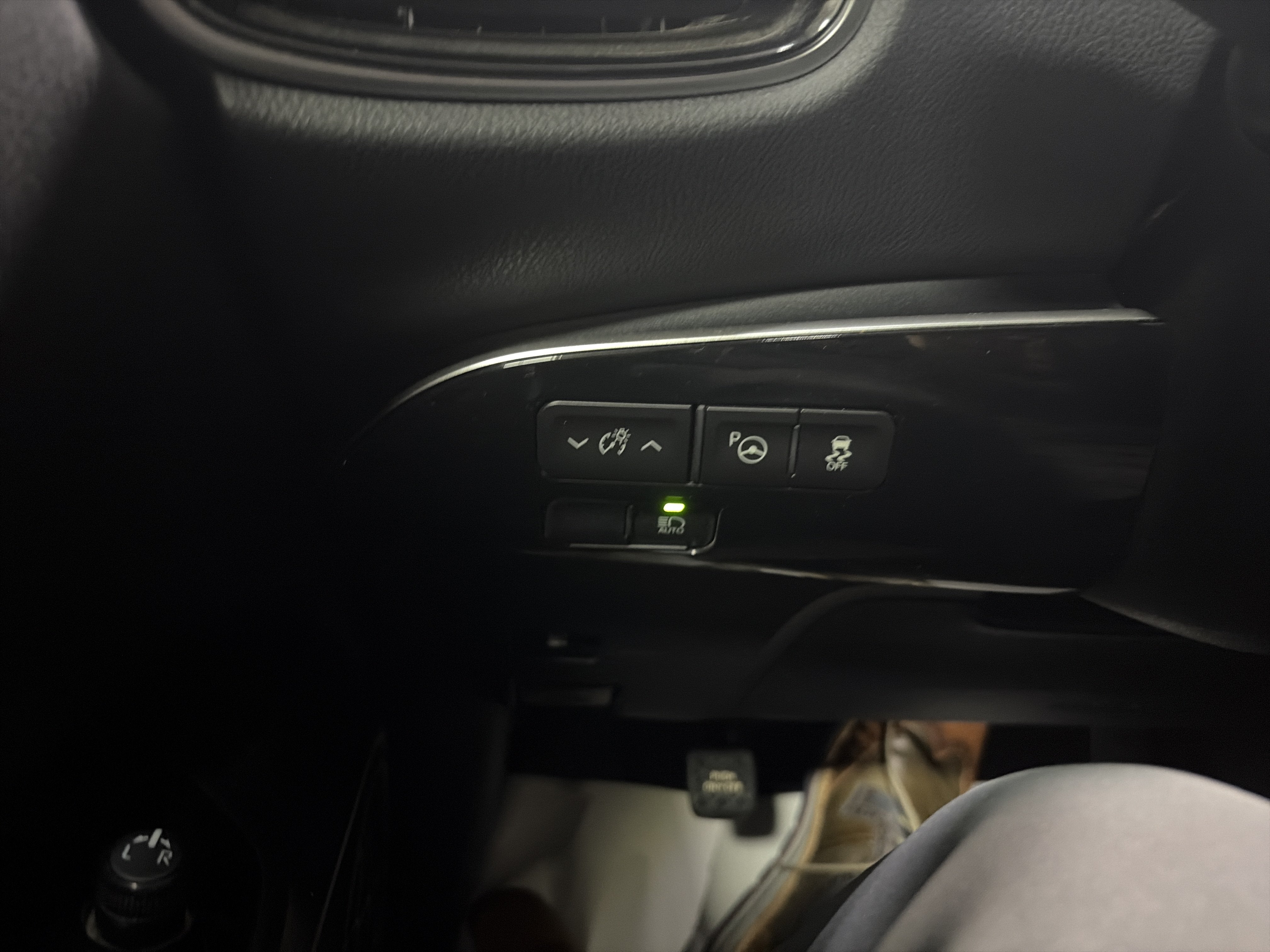 2022 Toyota Prius XLE