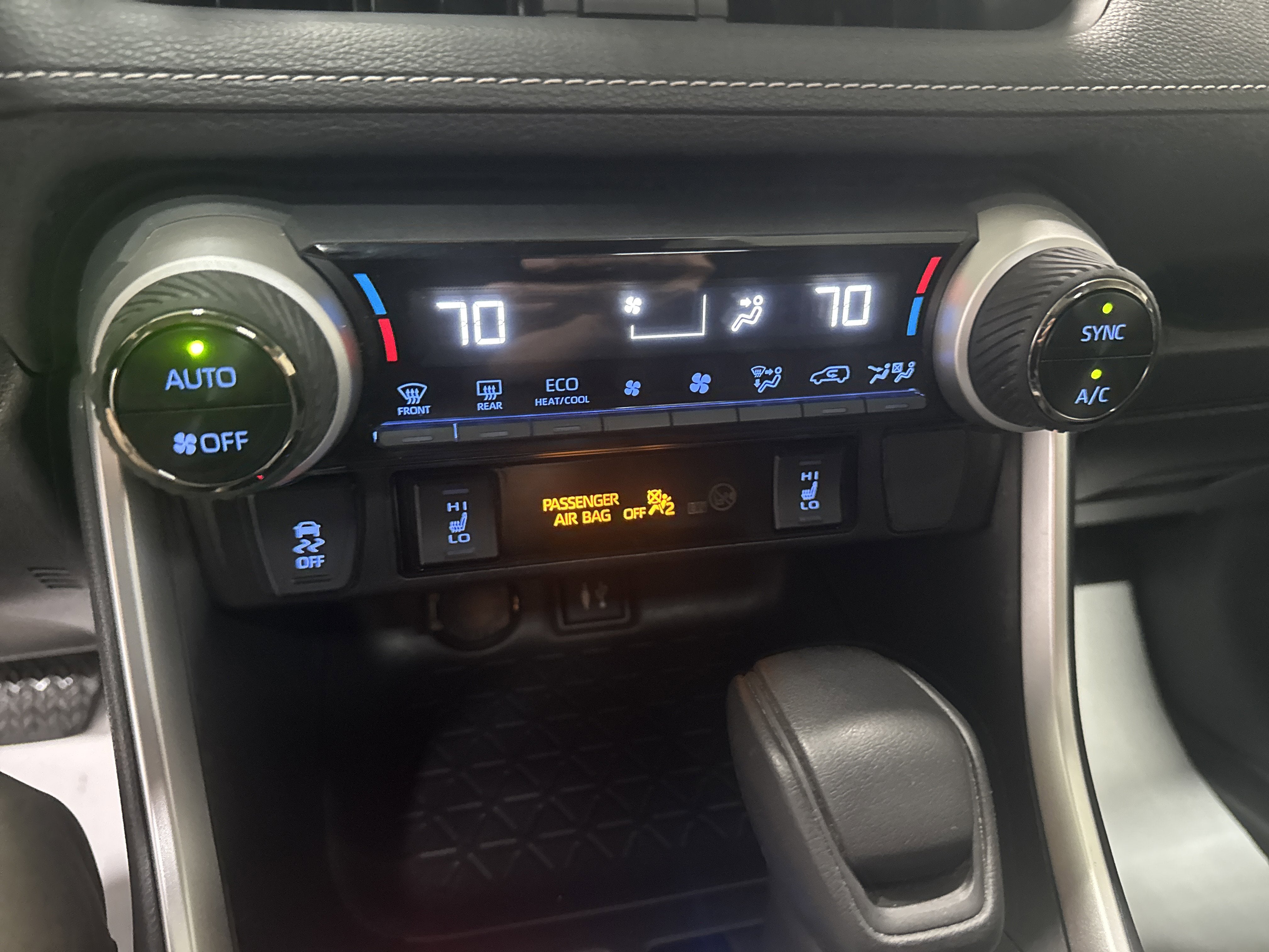 2019 Toyota RAV4 Hybrid XLE