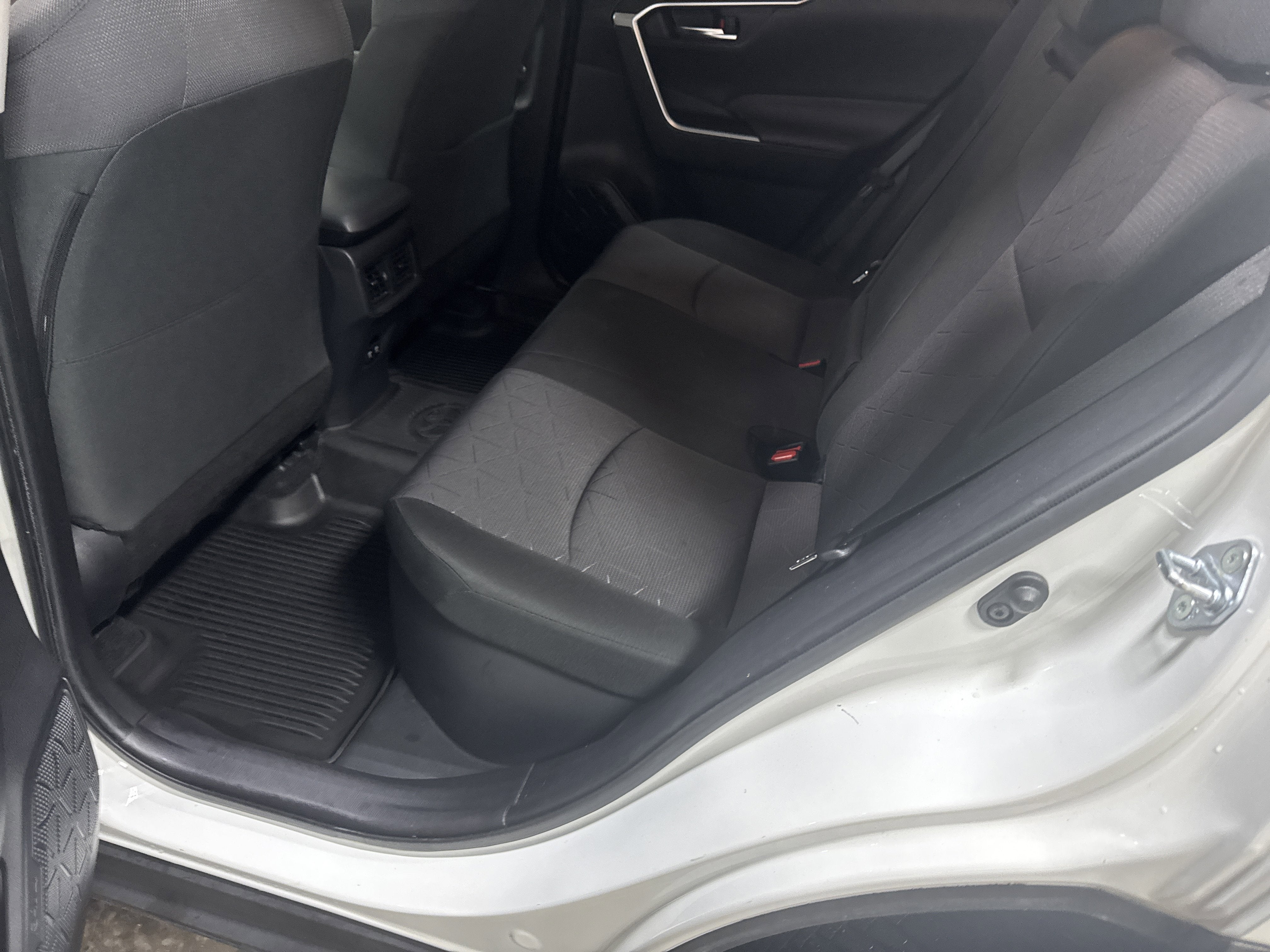 2019 Toyota RAV4 Hybrid XLE