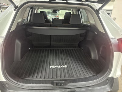 2019 Toyota RAV4 Hybrid XLE